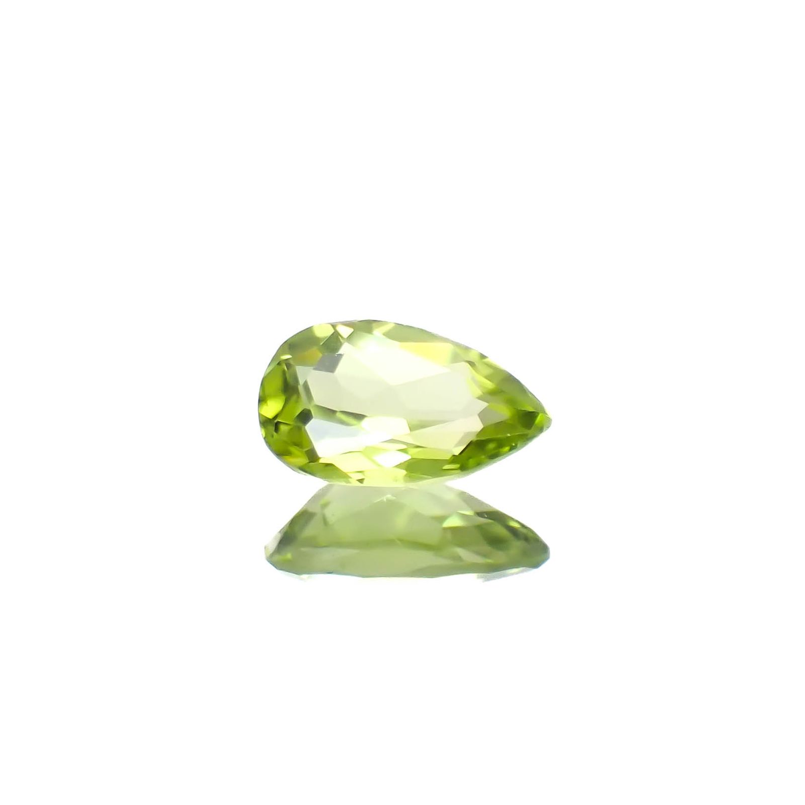 ペリドット パキスタン産 結晶 約3.0g Q4228 （パキスタン産