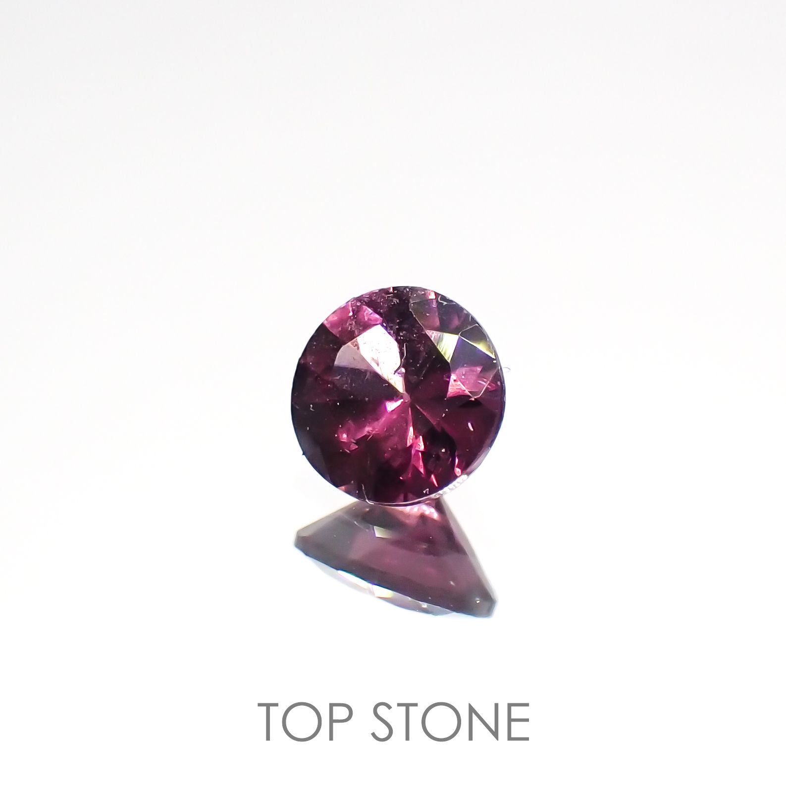 パープルピンクスピネル(宝石名スピネル)ビルマ/マダガスカル産 0.46ct 識別済[220616132]4.8x4.8mm前後