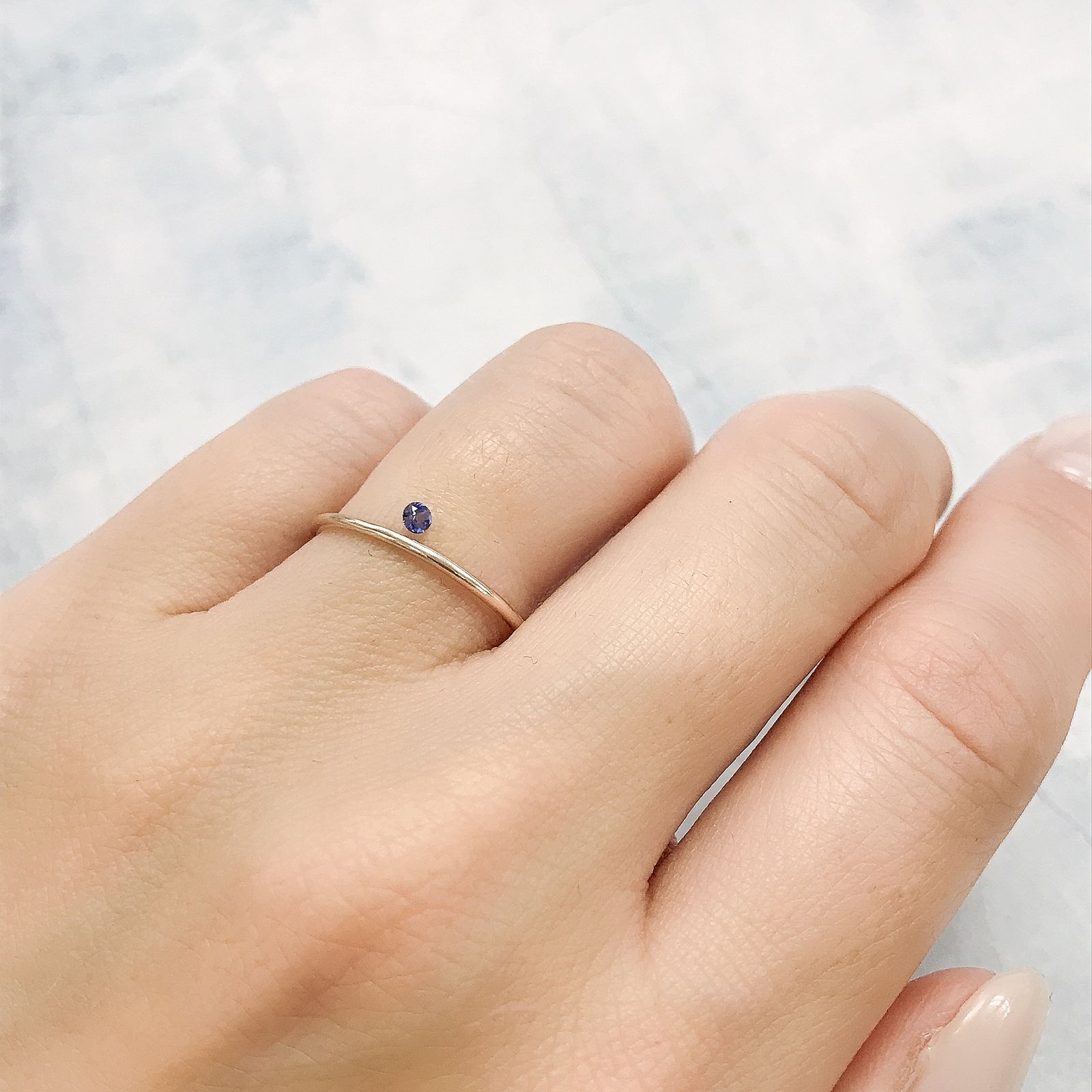 ベニトアイト(宝石名ベニトアイト)アメリカ・カリフォルニア州産 0.045ct 識別済[220515776]2.2x2.1mm前後