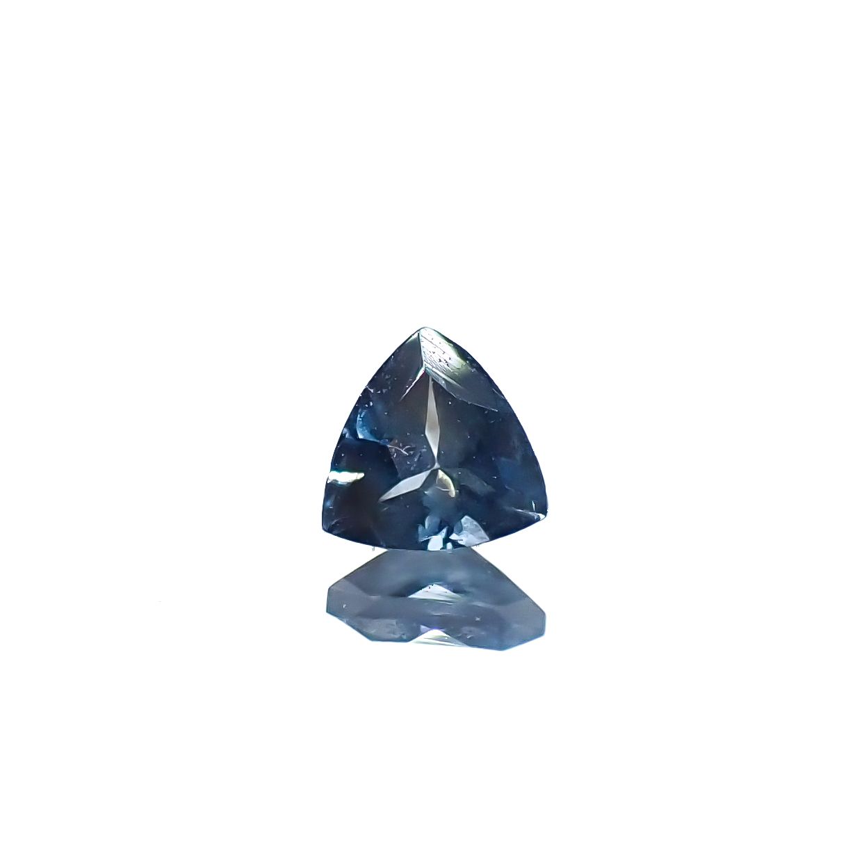アベンチュリンアクアマリン ブラジル・ミナスジェライス州産 0.19ct[240225998]3.9x3.9mm前後