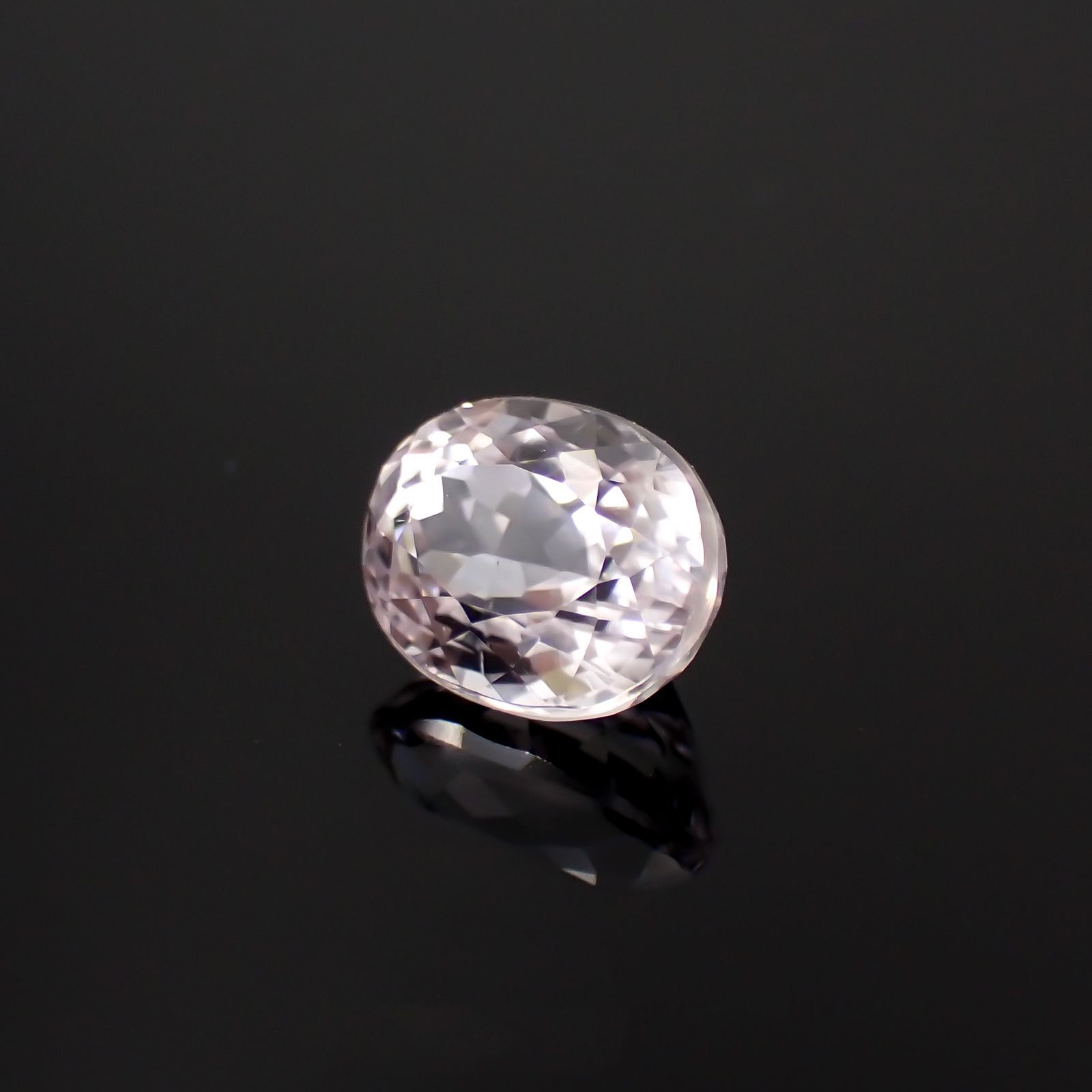 クンツァイト アフガニスタン産 2.75ct[240219605]9.1x7.2mm前後