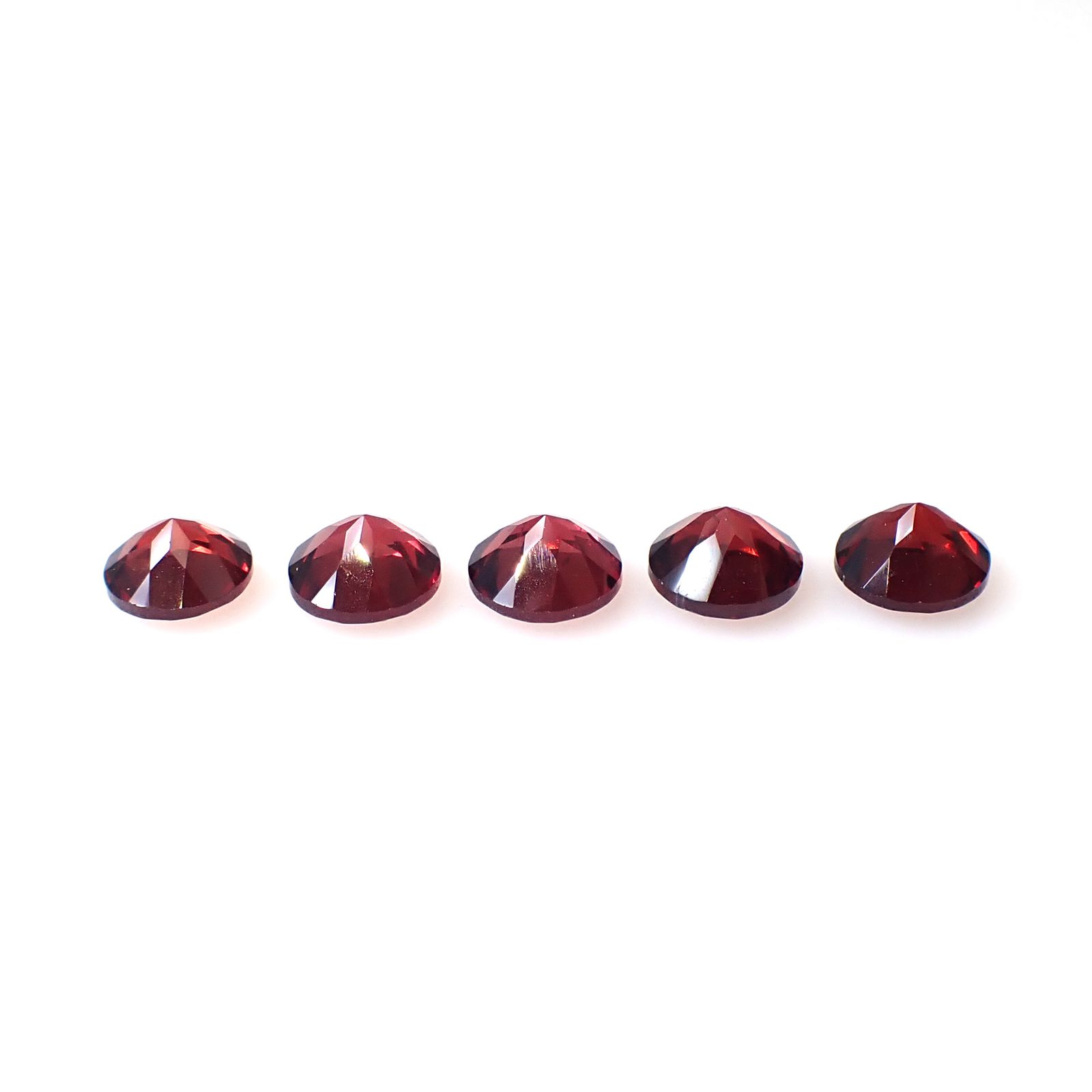 <ランダムセレクト1個販売>パイラルスパイトガーネット モザンビーク産 約0.57ct [250129787]5x5mm前後