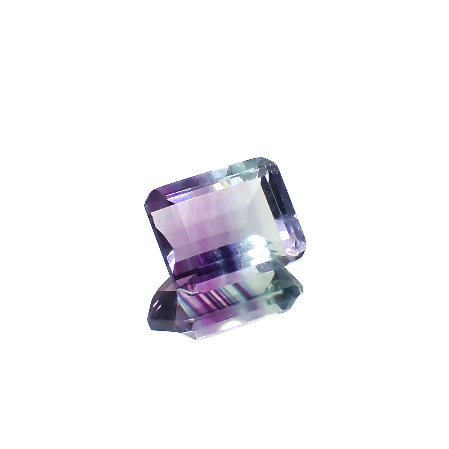 パーティカラーフローライト フルオレッセンス ブラジル産 4.01ct[230823268]10.1x7.9mm前後