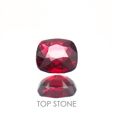 レッドスピネル(宝石名スピネル)ビルマ/マダガスカル産 0.58ct 識別済[220817543]5x4.7mm前後