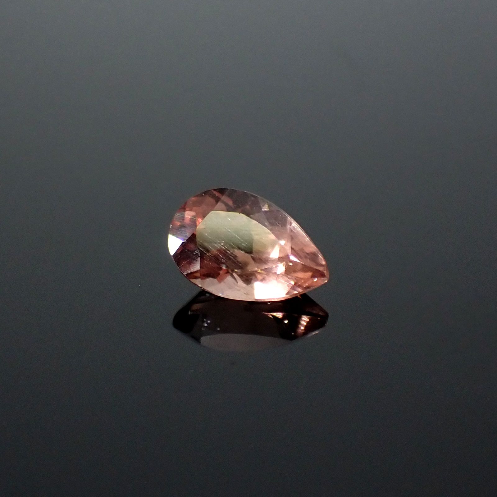 ピンクアパタイト ブラジル産 0.94ct[231224937]7.7x5mm前後