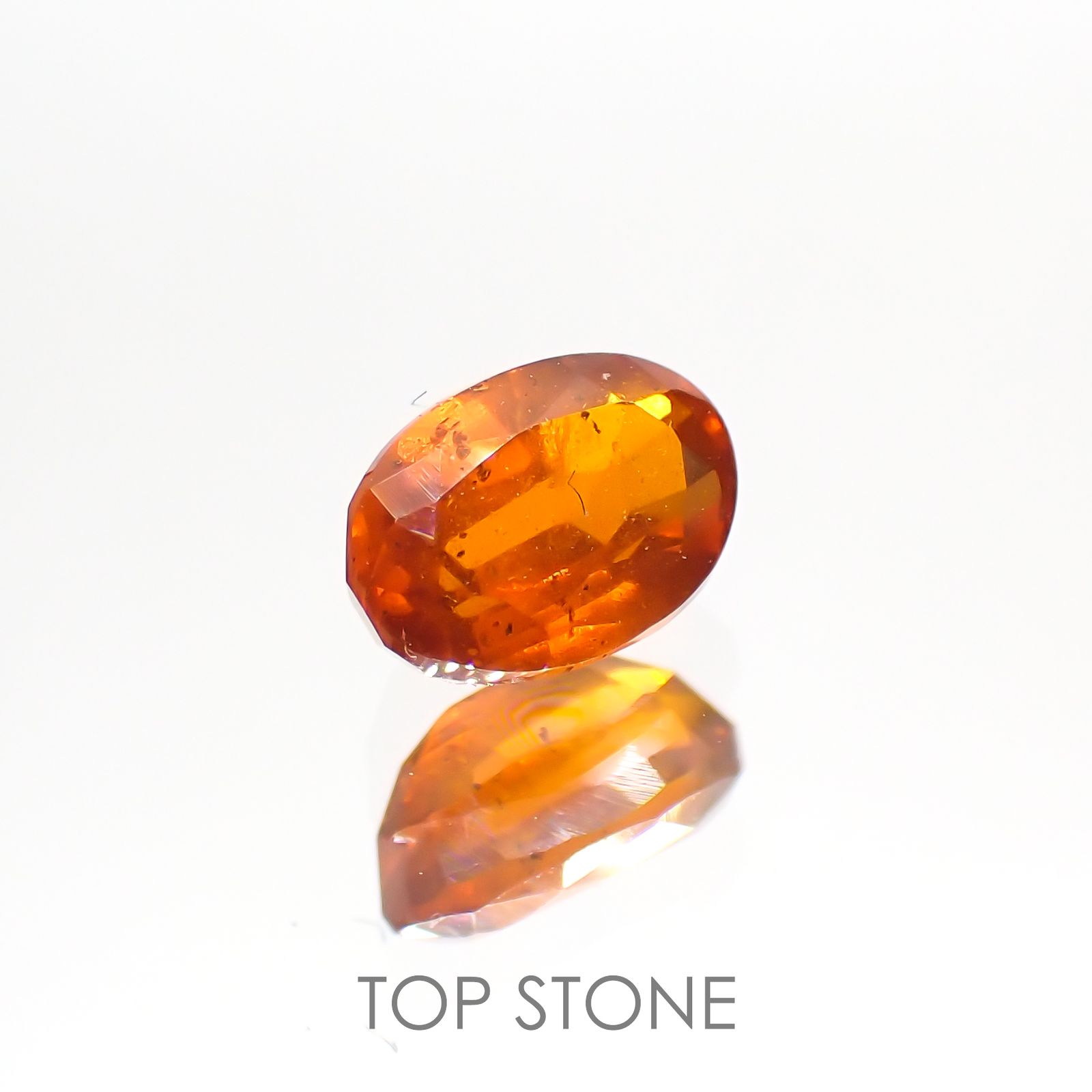 オレンジカイヤナイト(宝石名カイヤナイト) タンザニア産 0.74ct 識別済[210310583]6.1×4.1mm前後
