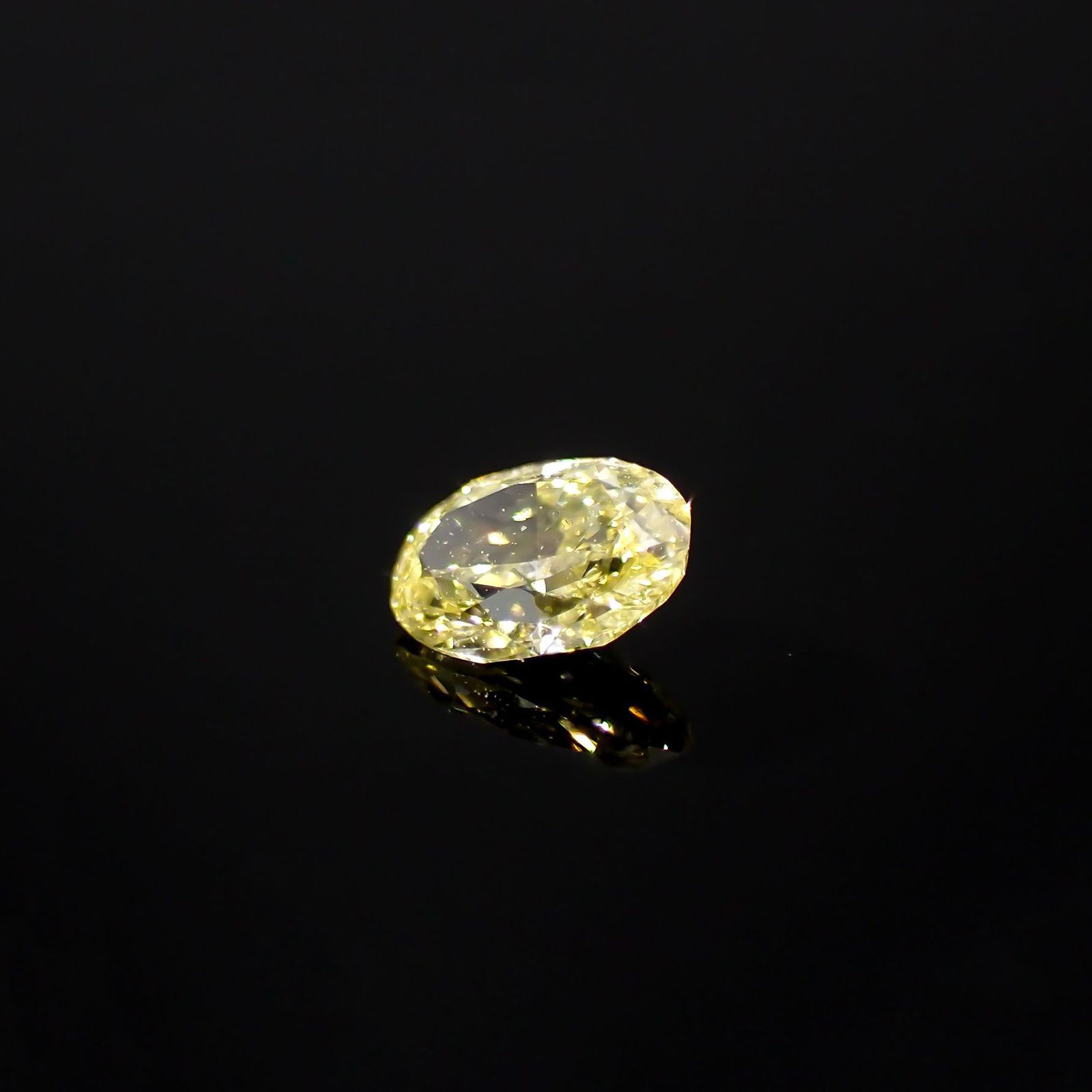 イエローダイヤモンド SI-VS(宝石名ダイアモンド) 0.11ct 識別済[220616392]3.7x2.6mm前後