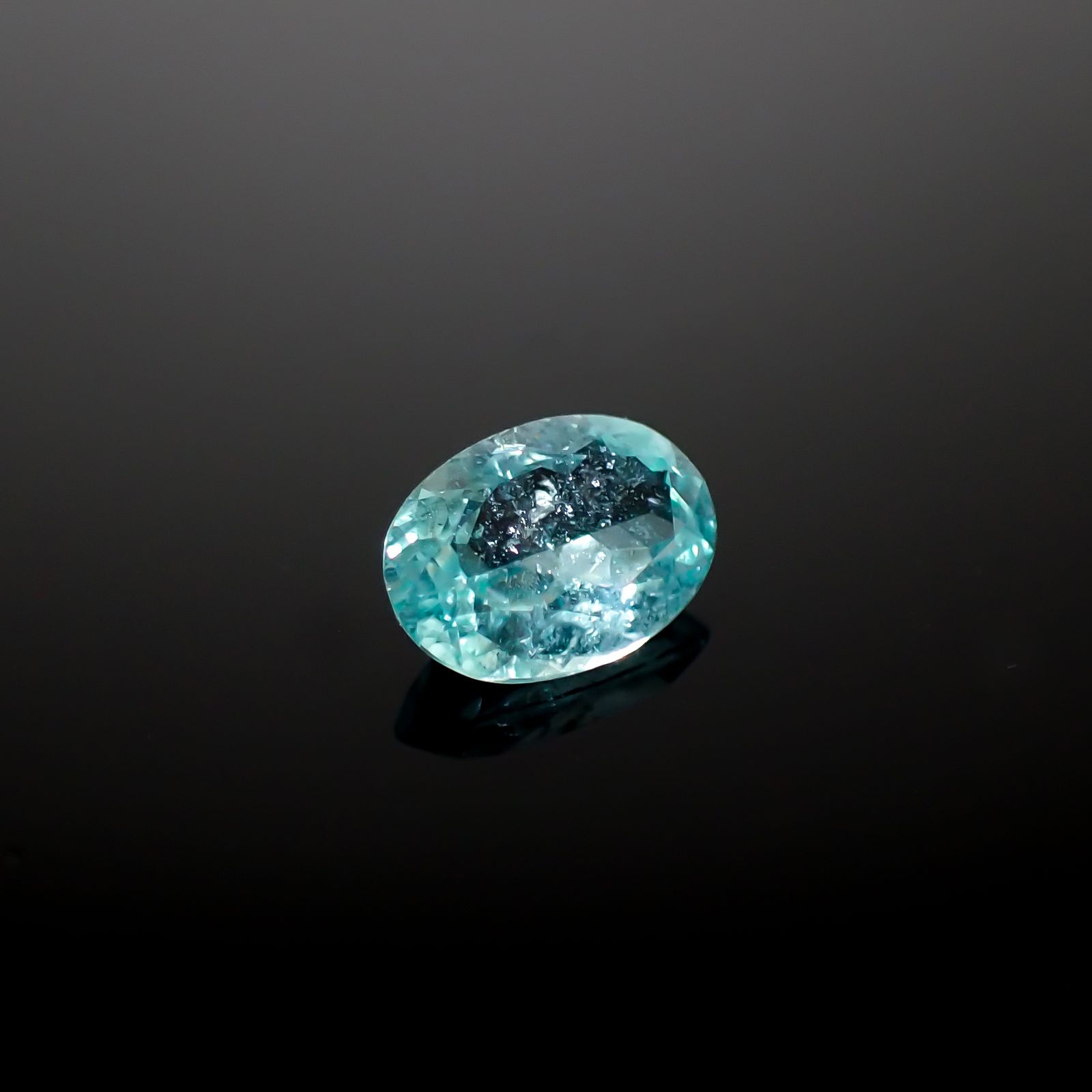 パライバトルマリン ブラジル・キントス鉱山産 0.62ct[240928722]6.8x4.8mm前後