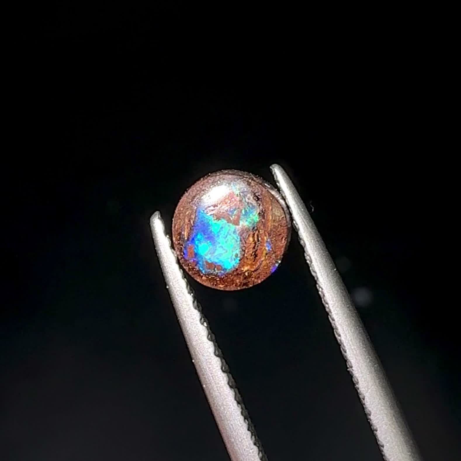 天然石の置物 オパール　原産国オーストラリア c2a849c20177f3d9dabab9ad8f9c75