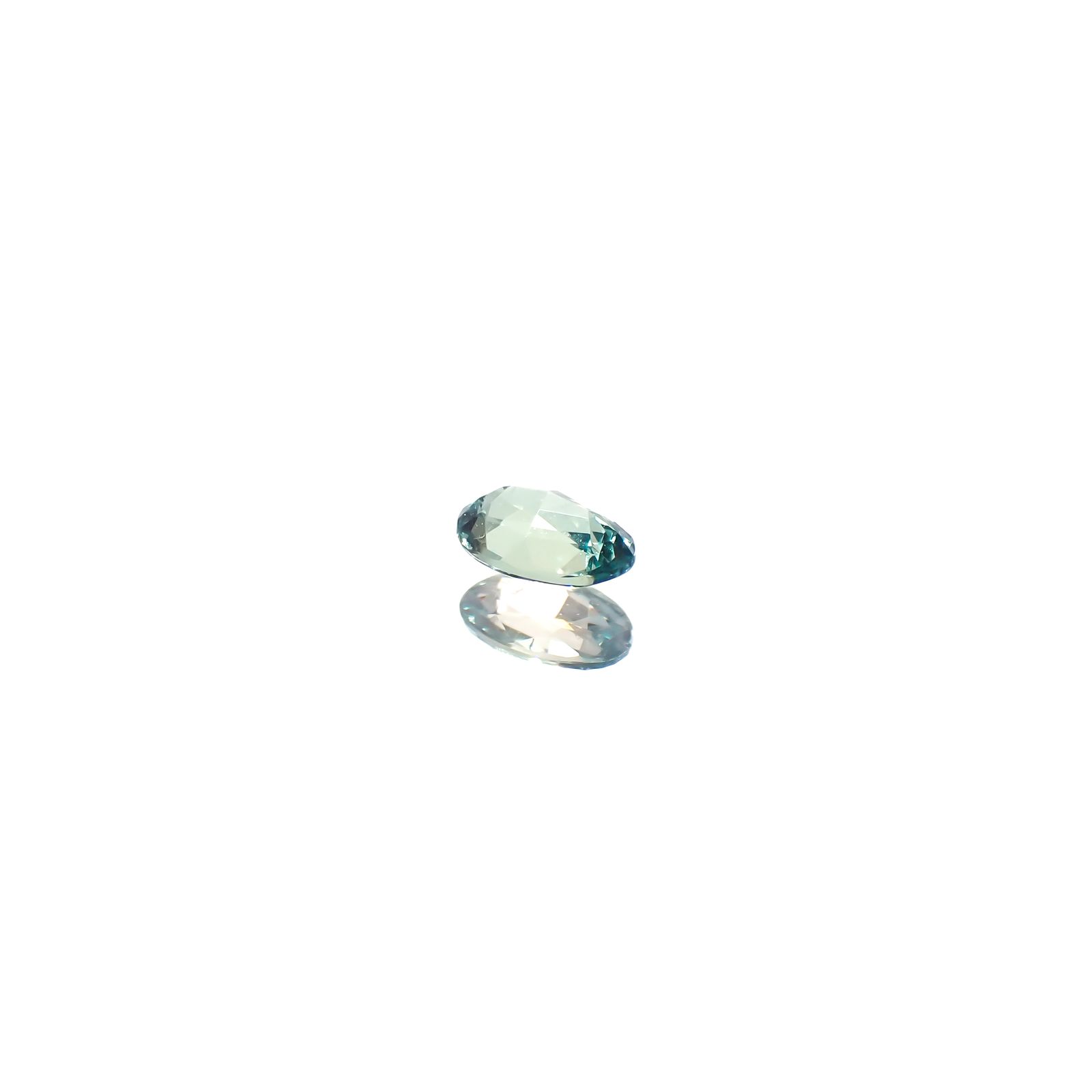 アレキサンドライト ブラジル産/EmeraldMains社製 0.10ct[240527584]3.6x2.4mm前後