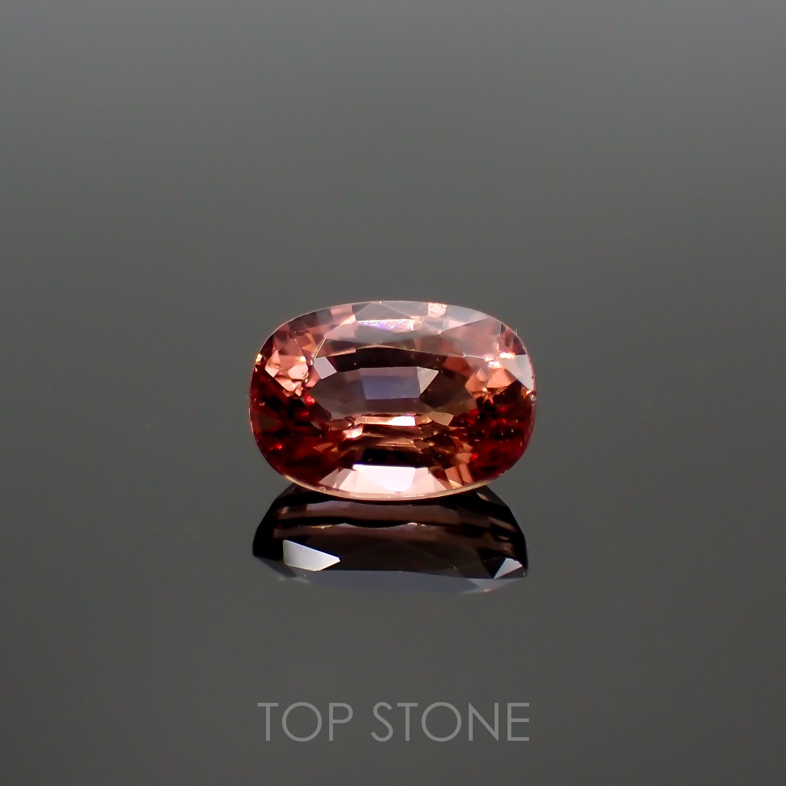 カラーシフトマラヤガーネット(宝石名ガーネット)タンザニア産 1.00ct 識別済[220115013]6.5x4.7mm前後