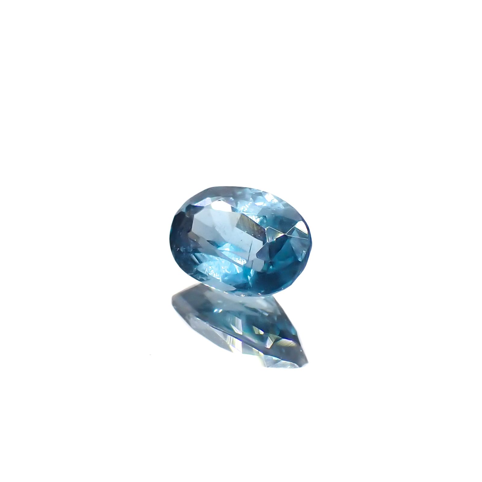 オーシャンブルーカイヤナイト(宝石名カイヤナイト)インド・オリッサ産 0.54ct 識別済[240326695]6x4mm前後
