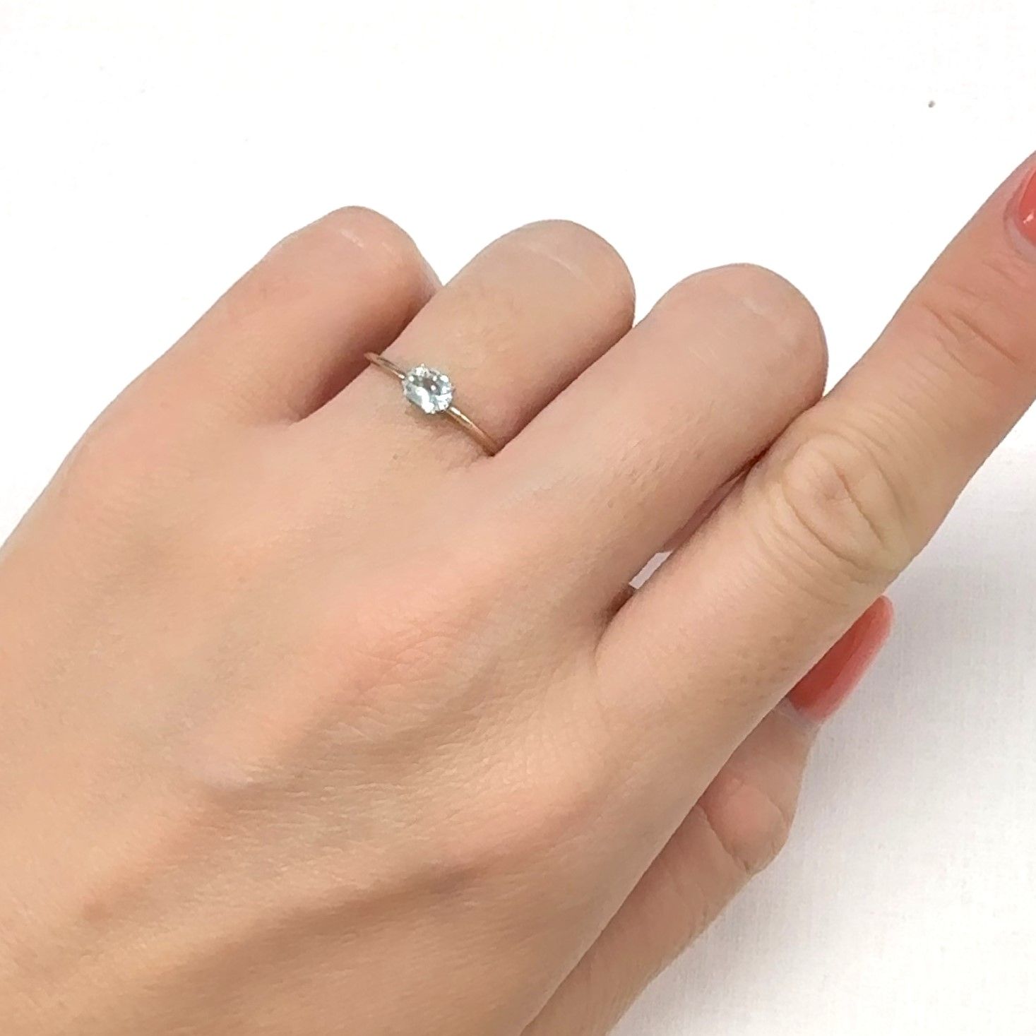 ミントベリル ブラジル産 0.24ct[240929116]5x3.8mm前後