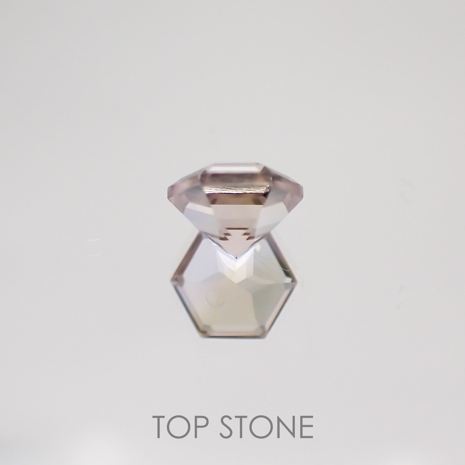 ◇ヘキサゴンカット◇アメトリンSA(宝石名バイカラー・クォーツ/別名アメトリン) ボリビア産 0.55ct 識別済[210611049]5×5mm前後