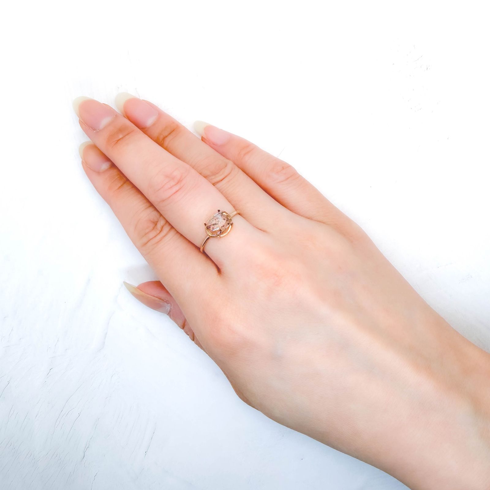 レインボーラティスサンストーン オーストラリア産 1.17ct / 9.3x5.7mm前後 [260632529]