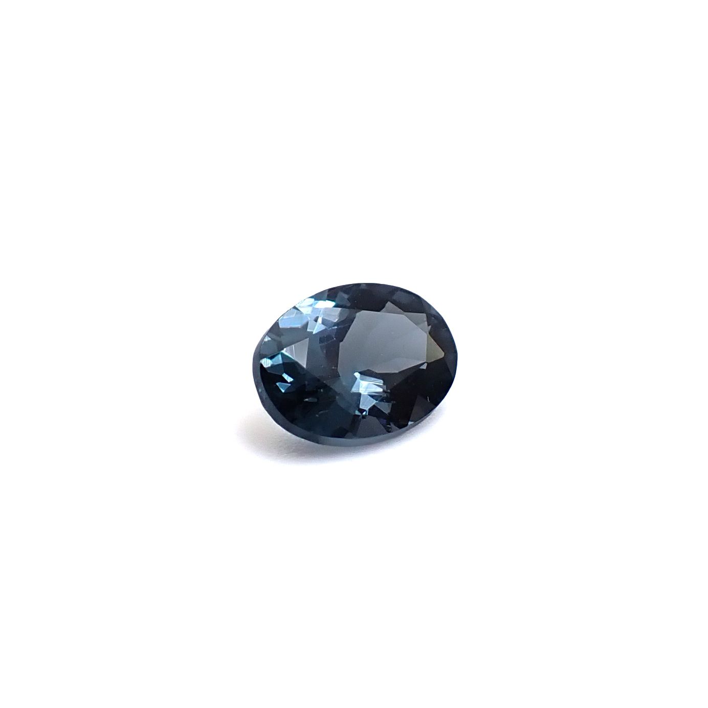 ブルーイッシュグレースピネル モザンビーク産 1.15ct / 7.5x5.5mm前後 [260632517]
