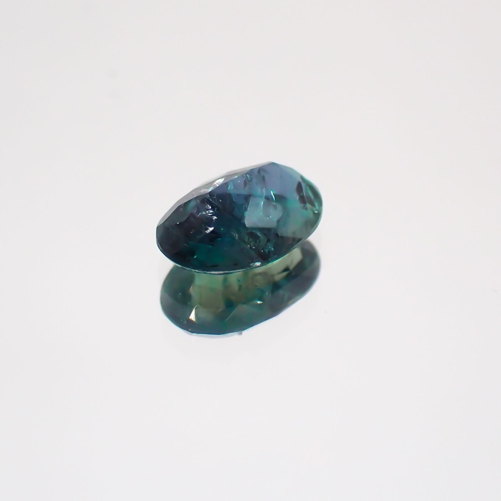 アレキサンドライト ブラジル産 ルース 0.55ct[20052698]6.1×4.4mm前後