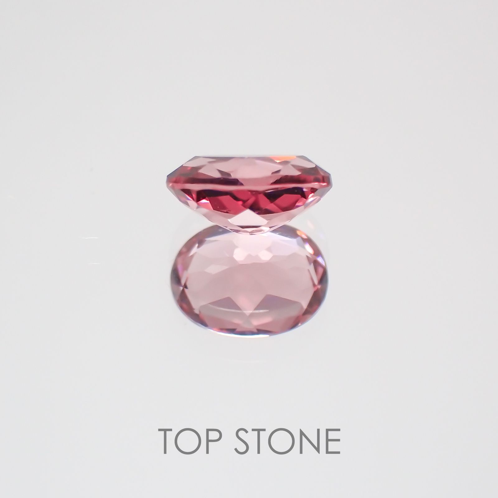 カラーチェンジマラヤガーネット タンザニア産 ルース 0.48ct[21059667]5.5×4.3mm前後