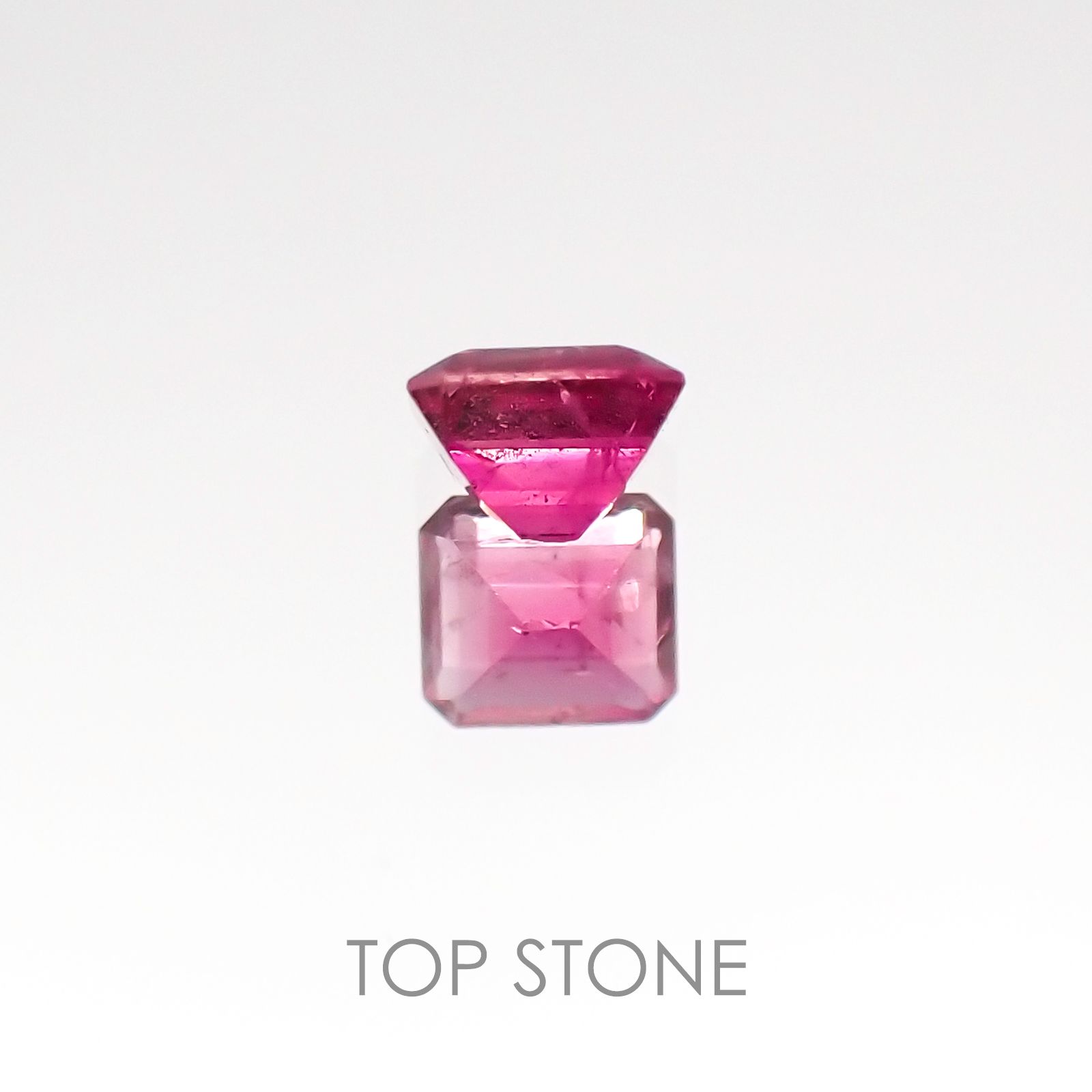 レッドベリル アメリカ・ユタ州産 ルース 0.12ct[20107033]3×2.7mm前後
