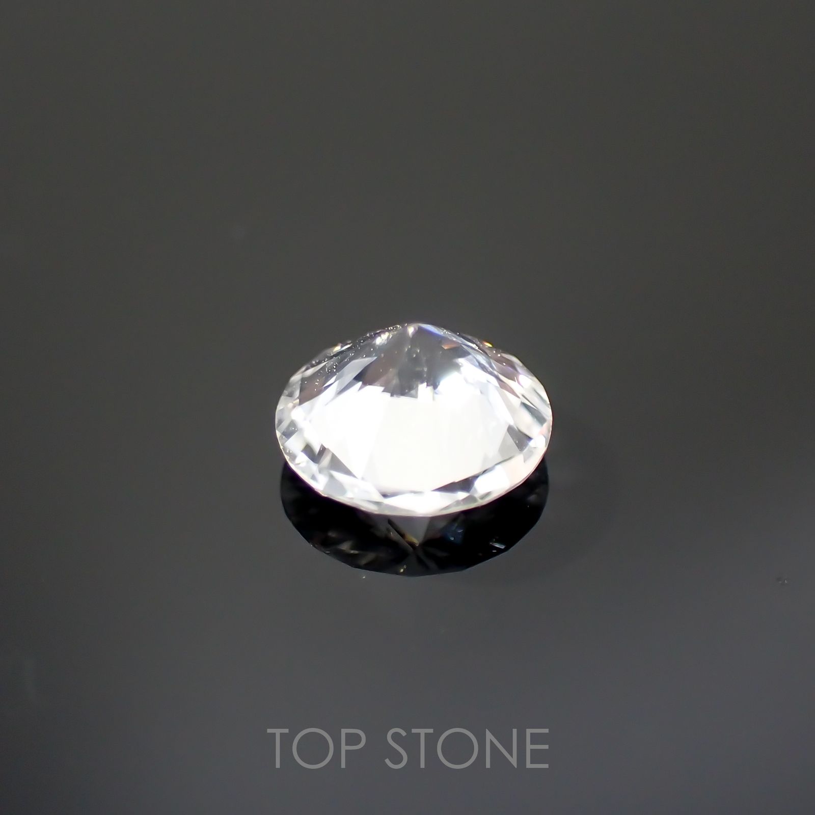 フェナカイト(宝石名フェナカイト)ブラジル産 0.61ct 識別済[220115162]5.9x5.9mm前後