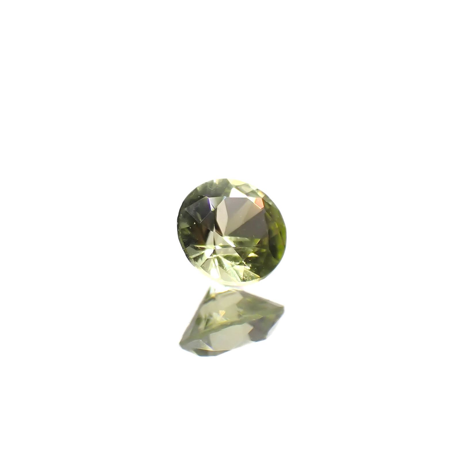 パラサイティックペリドット(宝石名ペリドット)採取地：ロシア 0.097ct 識別済[240627931]2.9x2.9mm前後