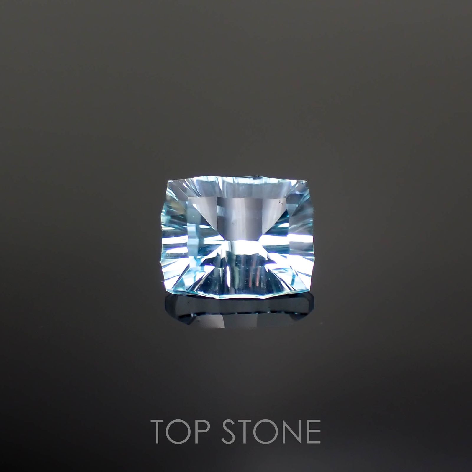 ◇カスタムカット◇ブルートパーズ ブラジル産 3.56ct[221219364]9.8x7.8mm前後