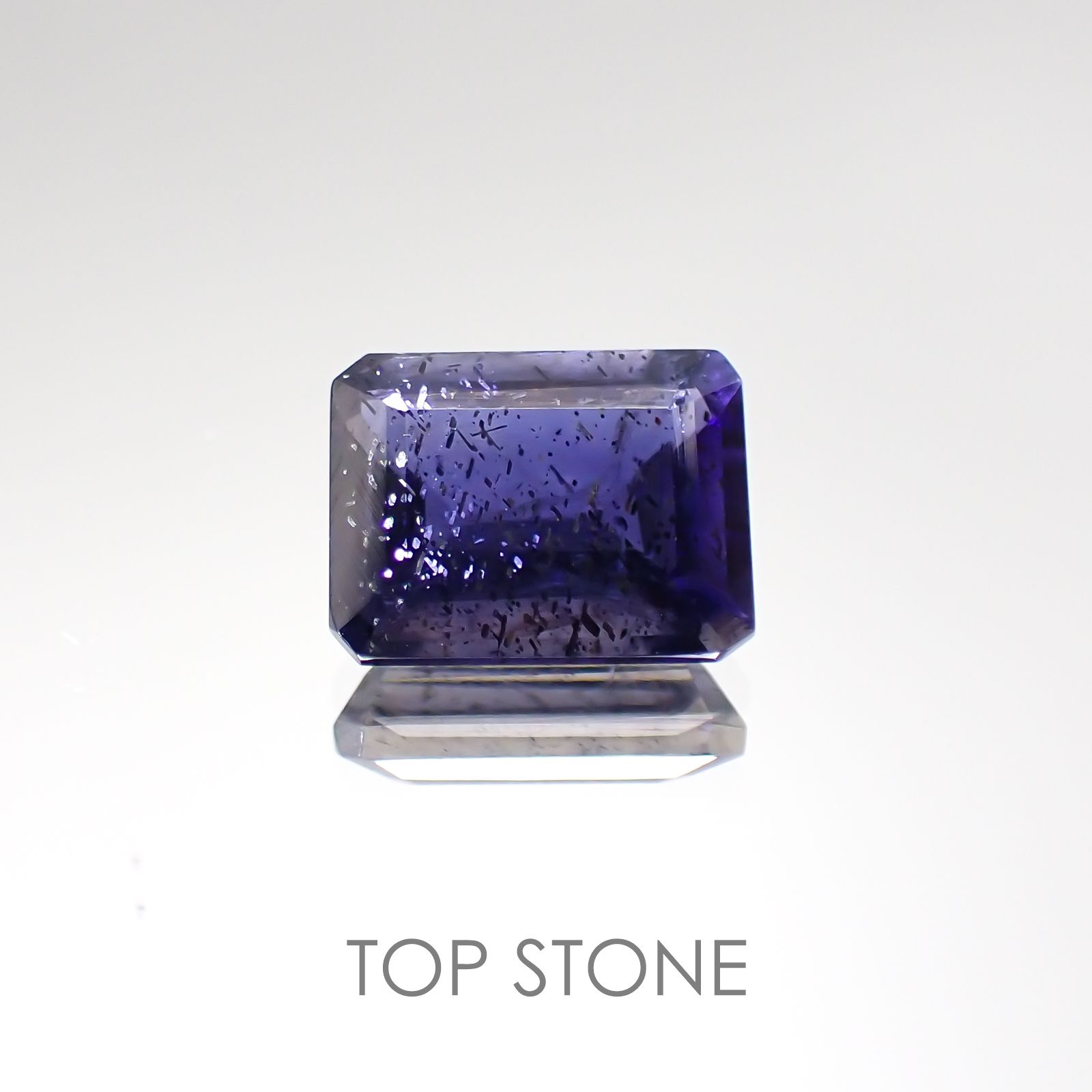 アイオライトサンストーン インド・ブラジル産 ルース 1.36ct[20129284]7.9×6mm前後