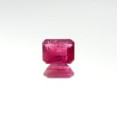 レッドベリル(宝石名レッド・ベリル)アメリカ・ユタ州ワーワーマウンテン産 0.117ct ソ付(彩珠)[231023927]3.3x2.6mm前後