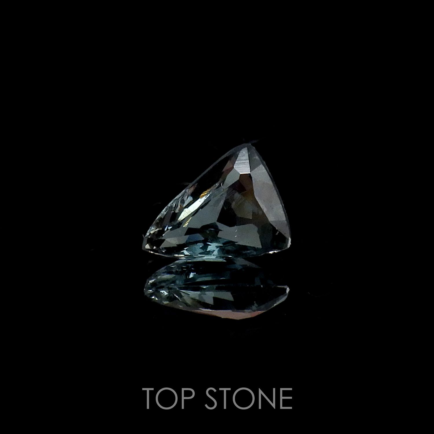 サファリン(宝石名サファリン) スリランカ産 0.19ct 識別済[210712158]4.5×3.4mm前後