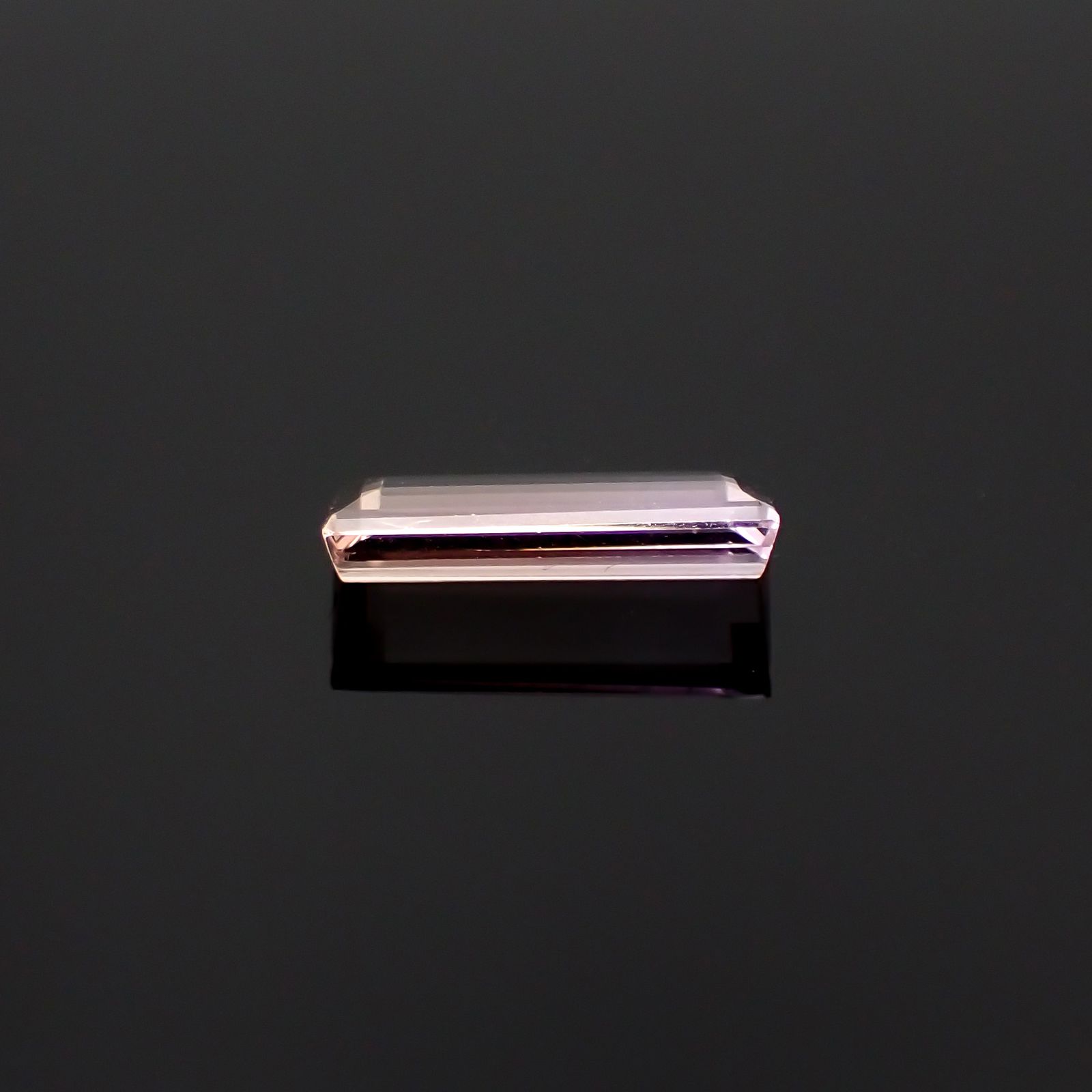 バイカラートパーズ ブラジル産 1.12ct[231023708]10.1x4.2mm前後