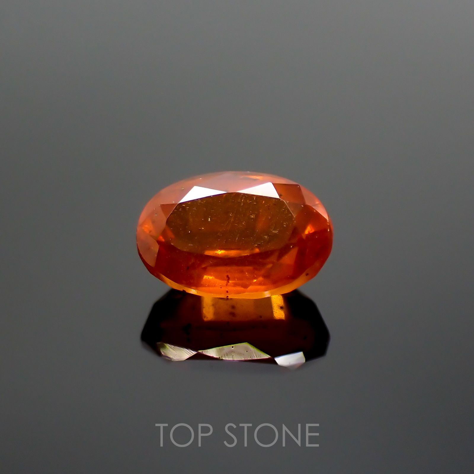 オレンジカイヤナイト(宝石名カイヤナイト) タンザニア産 0.74ct 識別済[210310583]6.1×4.1mm前後