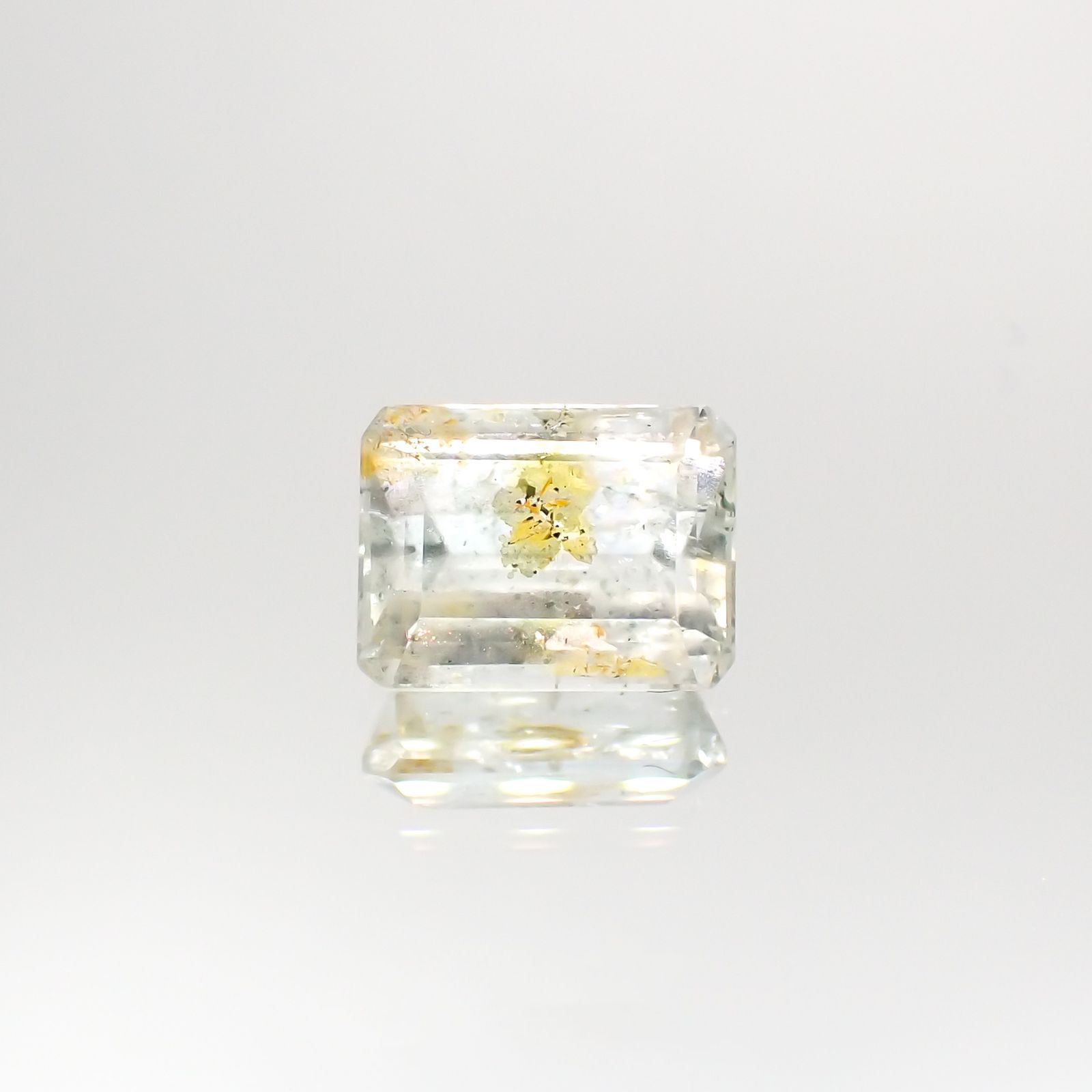 オーロラアクアマリン ブラジル産 2.74ct[220114390]9.7x7.4mm前後