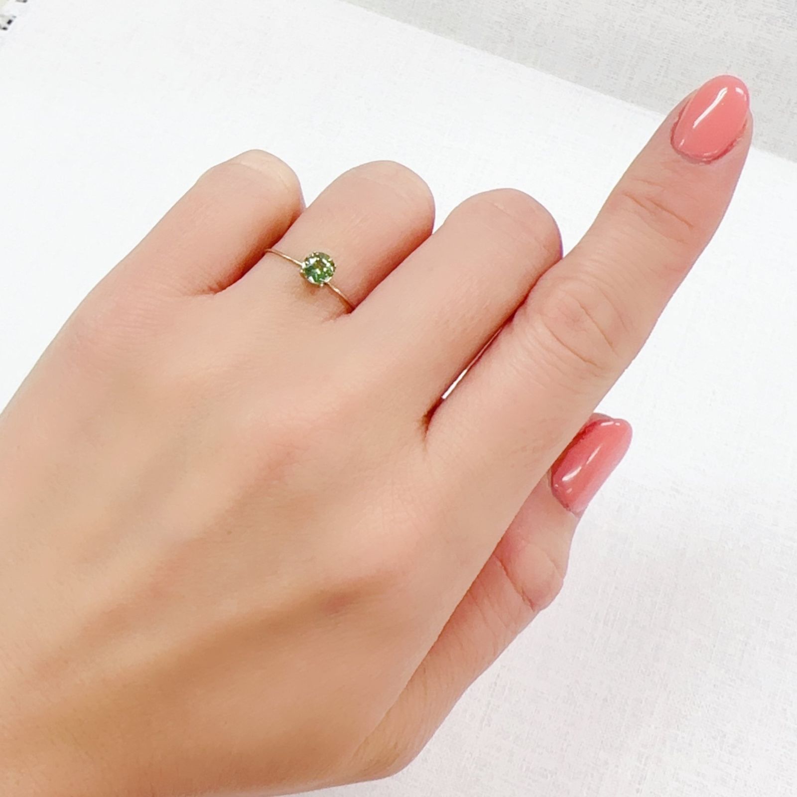 グリーンジルコン(宝石名ジルコン)スリランカ/カンボジア産 0.49ct 識別済[230220686]4.7x4.6mm前後