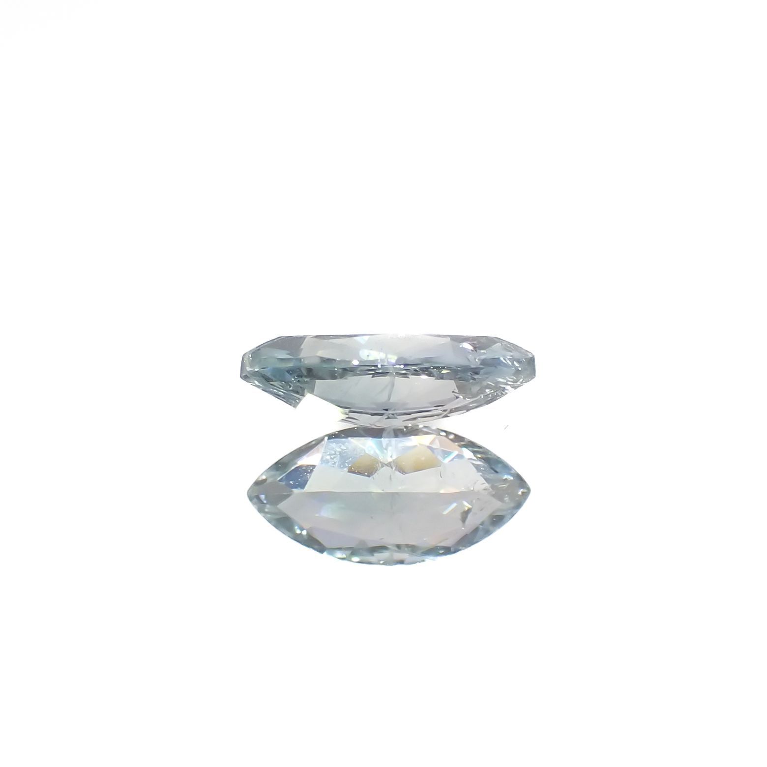 ジェレメジェバイト(宝石名エレメジェバイト)ナミビア産 0.39ct 識別済[220616314]7.3x3.6mm前後