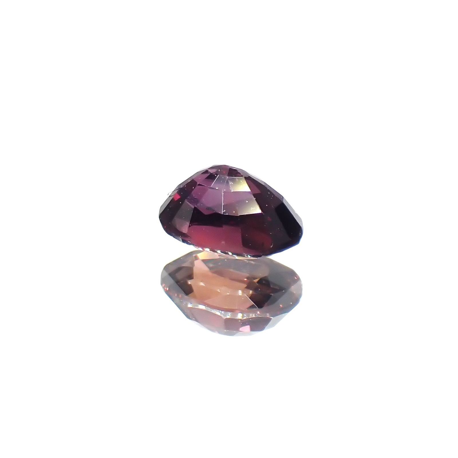 カラーチェンジサファイア非加熱(宝石名カラーチェンジ・サファイア)タンザニア産 識別済 0.44ct / 4.9x3.4mm前後 [230320841]