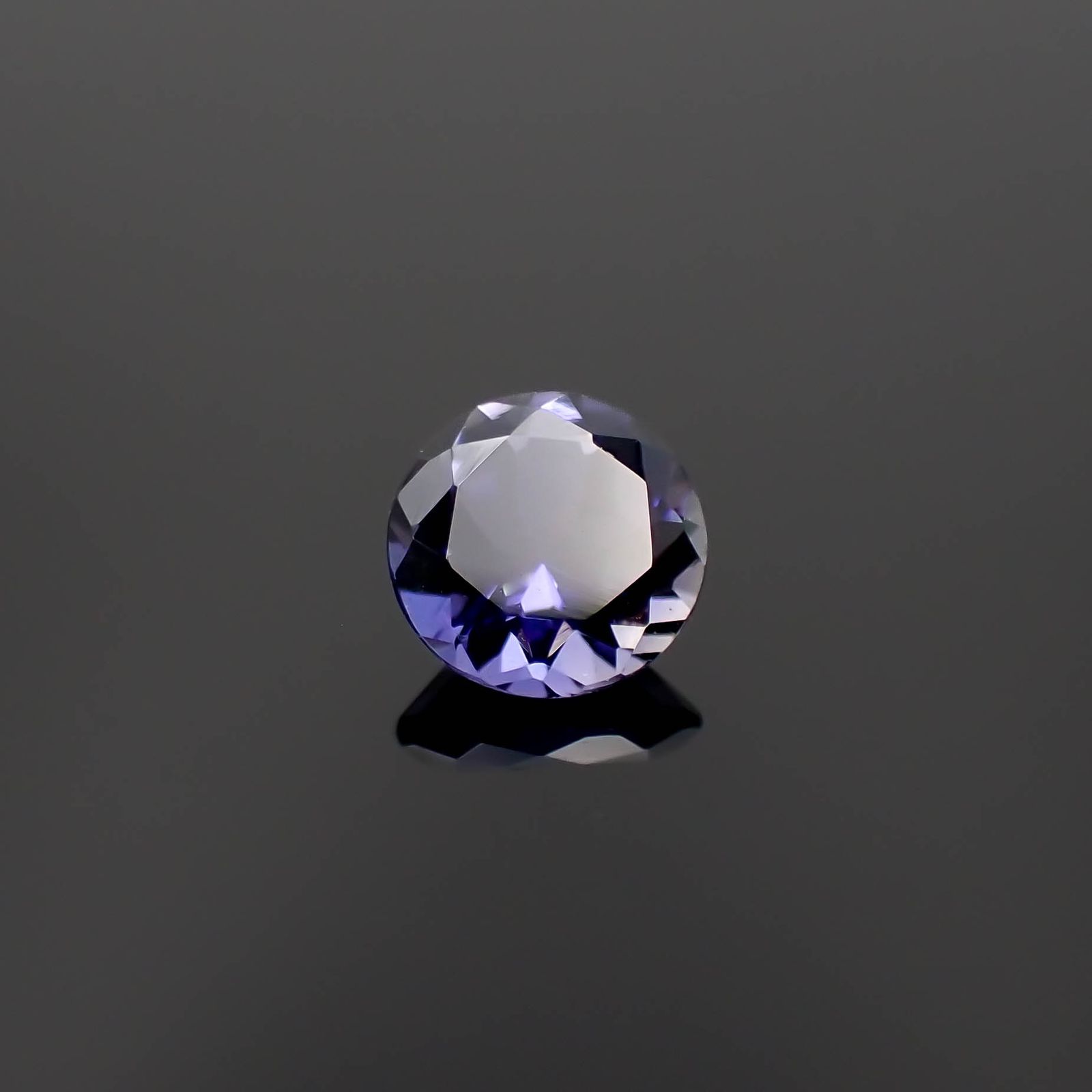 アイオライト タンザニア産 0.61ct[230321012]5.9x5.9mm前後