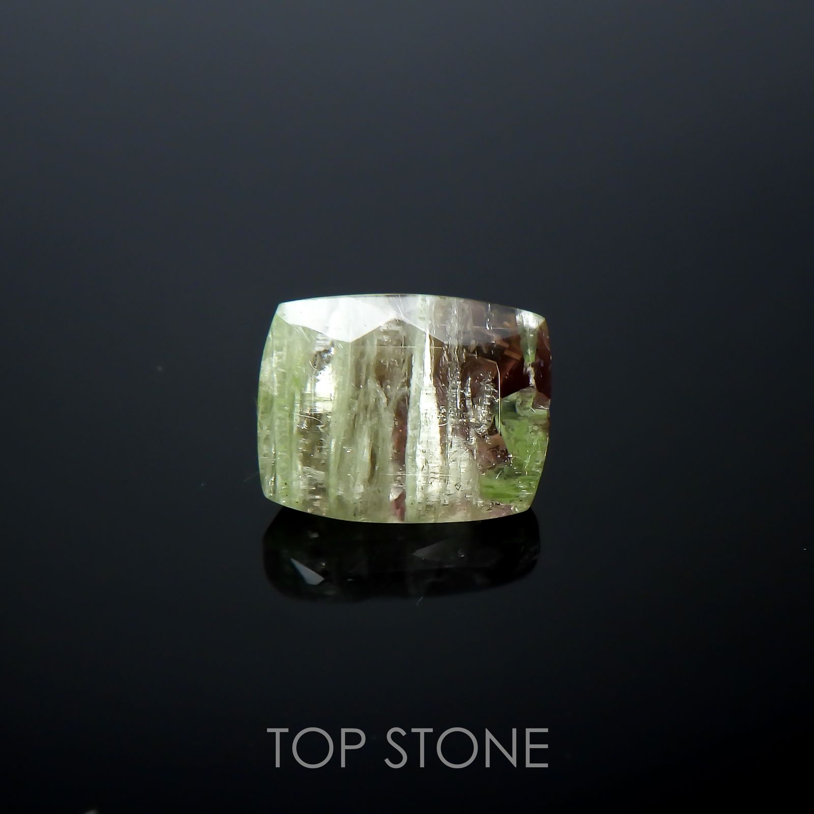 ゼブラトルマリン ブラジル産 1.76ct[220515928]8.1x6.3mm前後