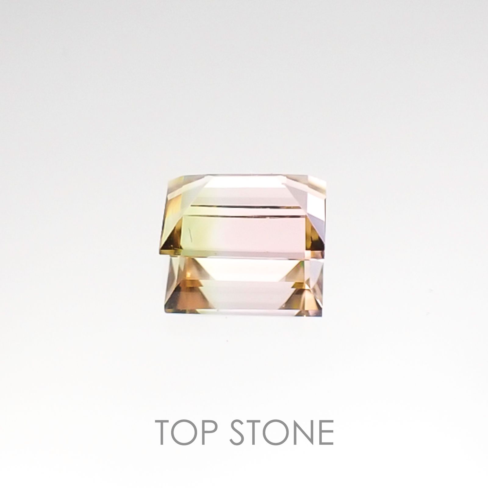 バイカラートルマリン ブラジル産 ルース 0.63ct[20106475]6×4mm前後