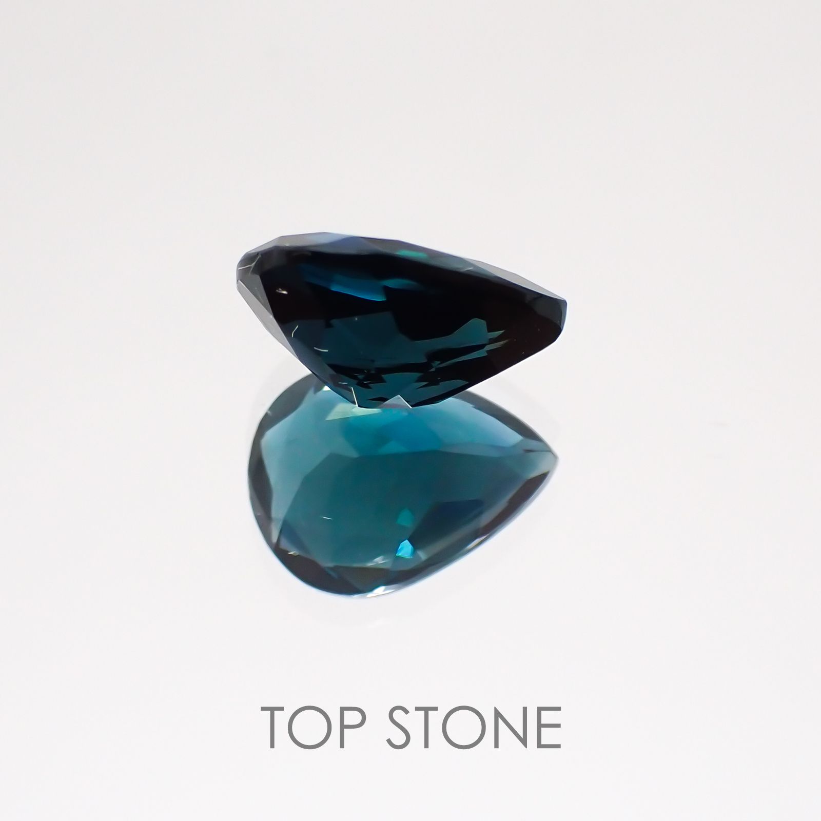 インディゴライト ブラジル産 ルース 1.3ct[20129307]8.5×6.4mm前後
