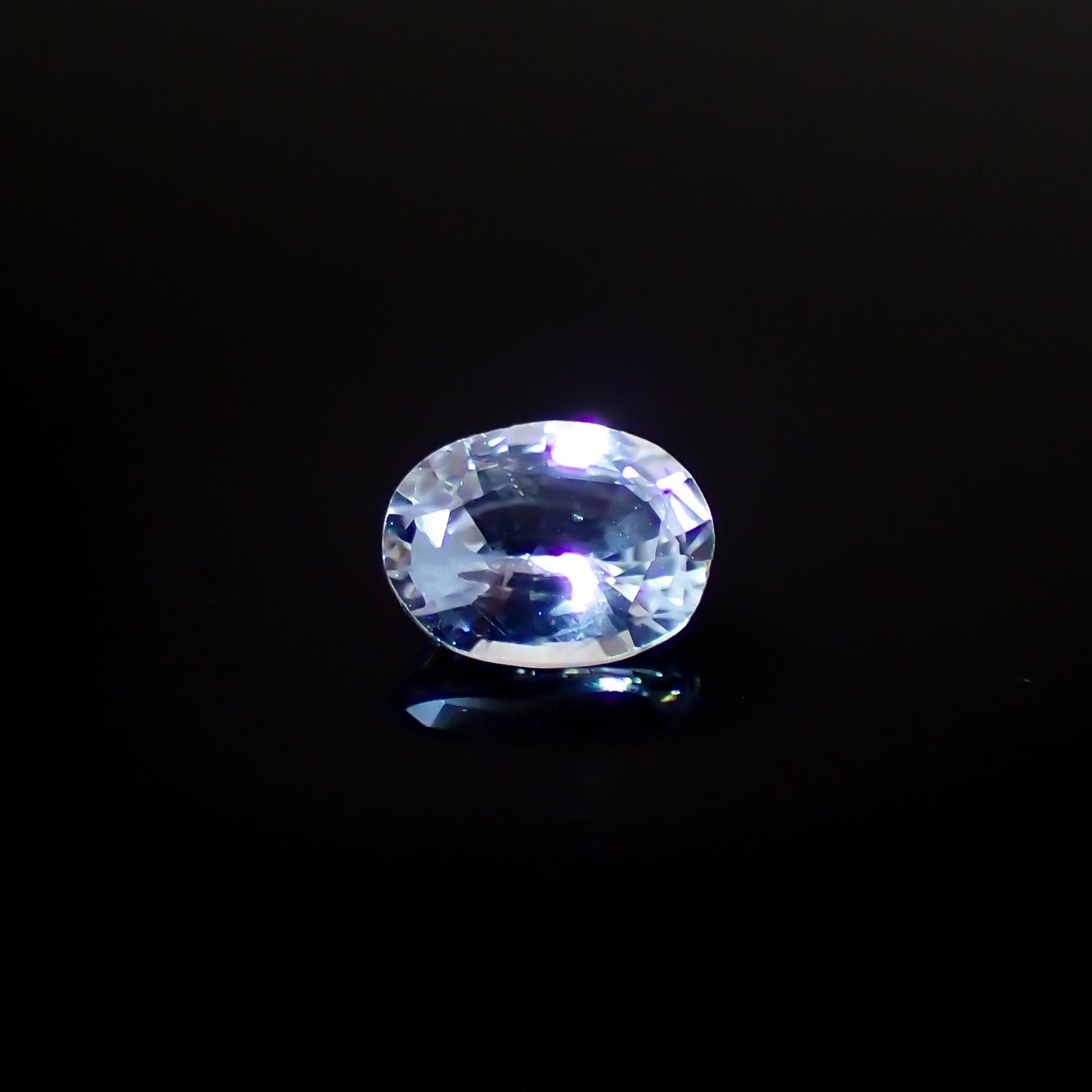 カラーレスサファイア スリランカ産 0.41ct[240527477]5.1x3.9mm前後