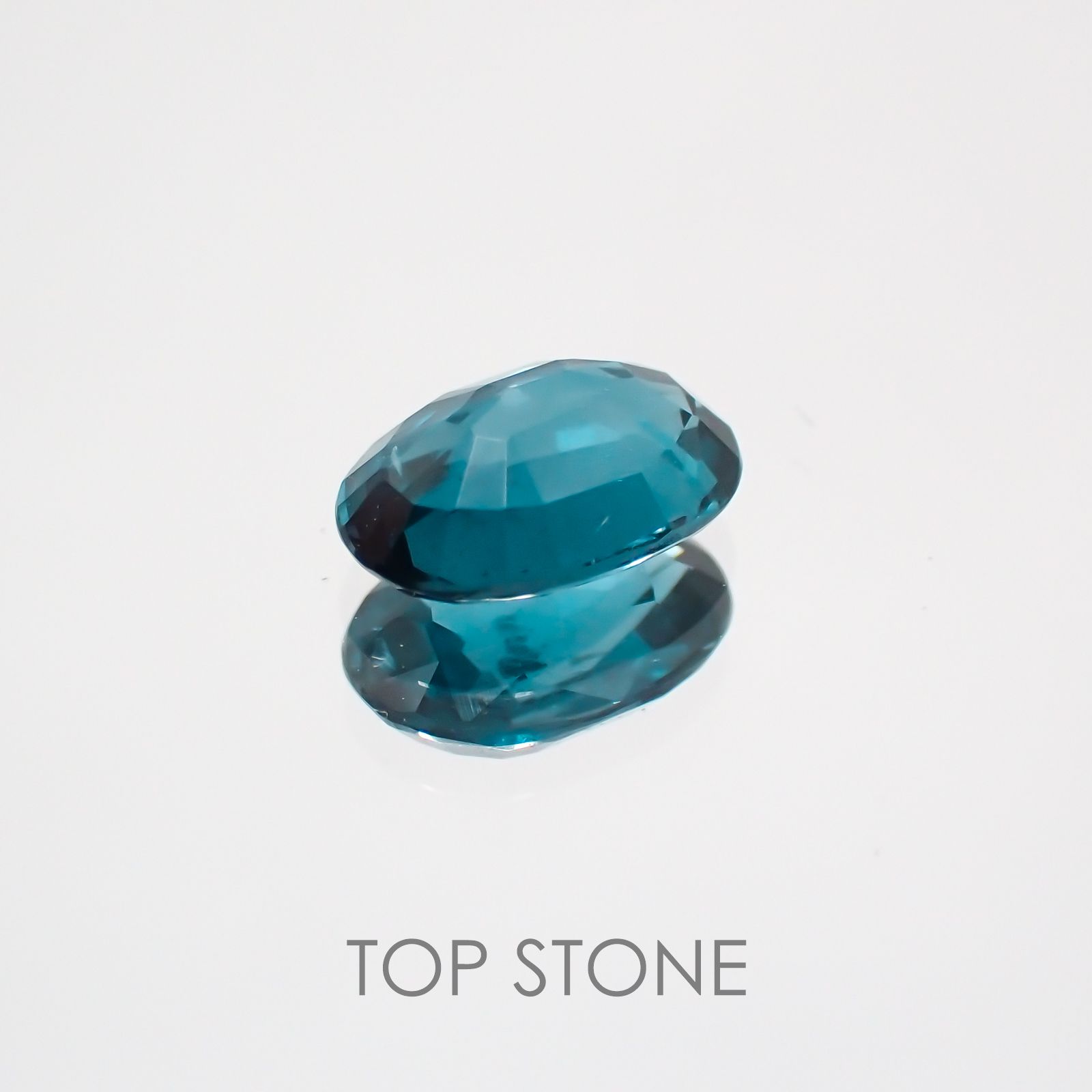 オーシャンブルーカイヤナイト インド産 ルース 0.89ct[210410518]6.8×4.9mm前後