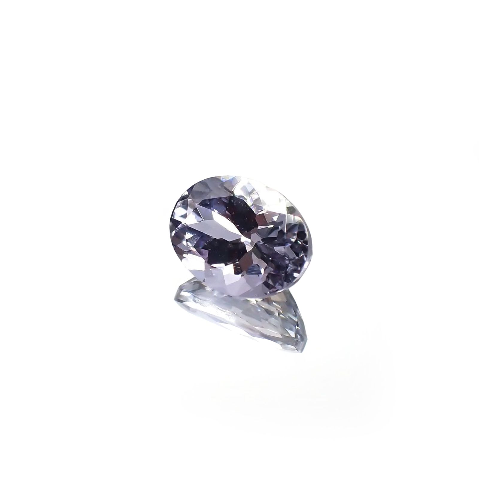 バイカラータンザナイト(宝石名タンザナイト) タンザニア産 ソ付(彩珠) 1.822ct / 8.7x6.5mm前後 [210711826]