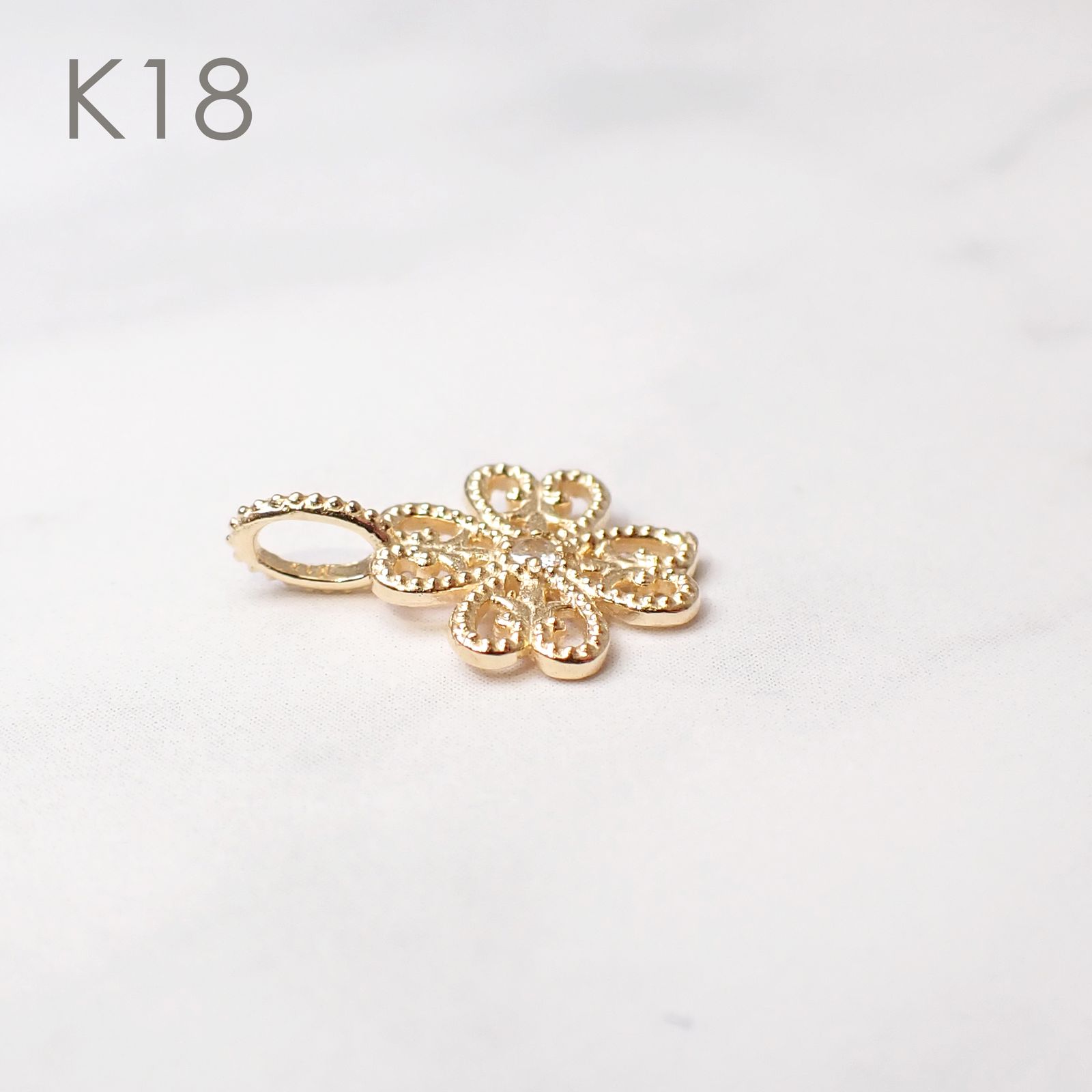 ◇K18/K10 Beata（ビィータ）◇クローバー [ラッキーチャーム/ペンダントトップ※チェーン別売り]