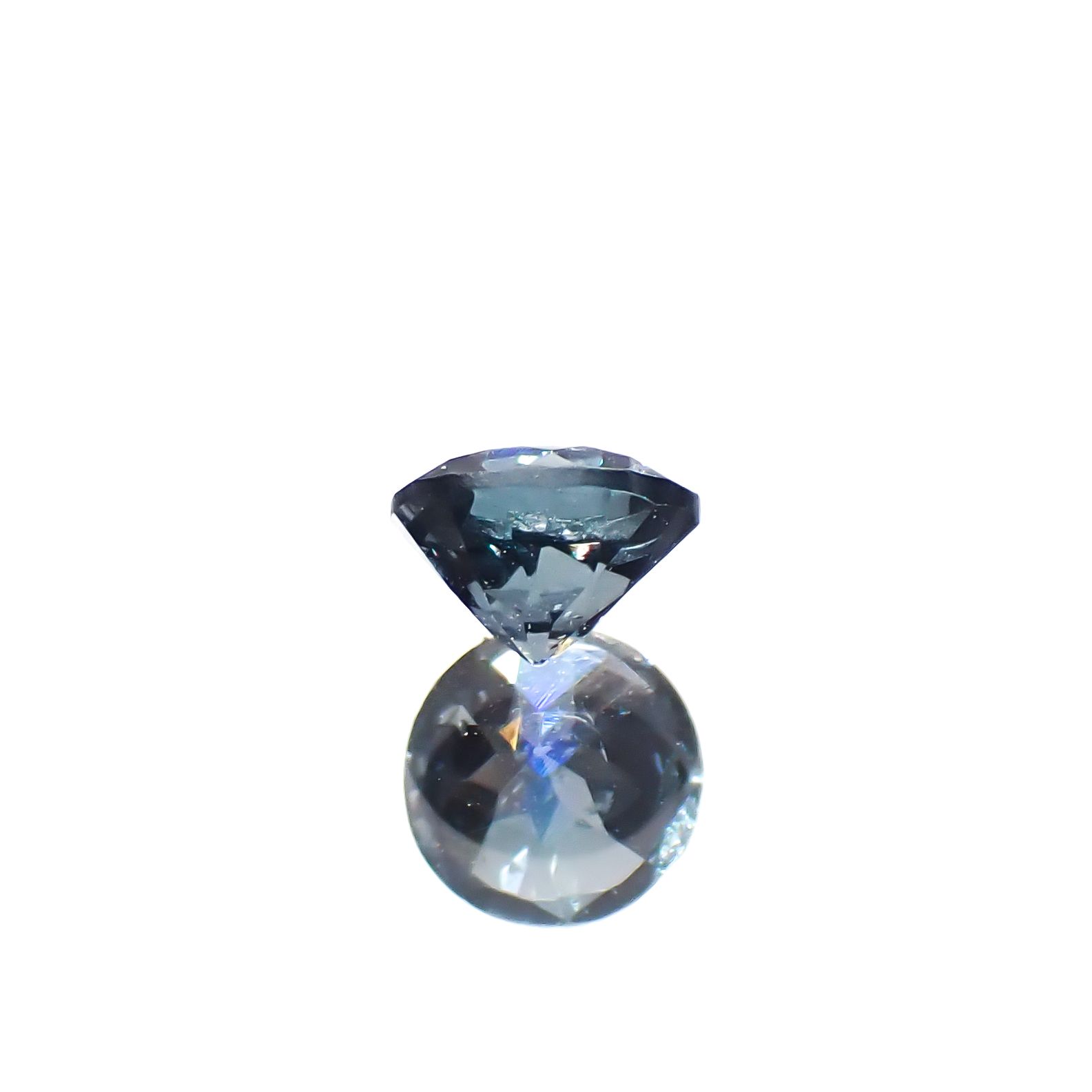ベキリーブルーガーネット（カラーチェンジガーネット アレキタイプ） マダガスカル・ベキリー産 0.24ct[240628276]3.6x3.6mm前後