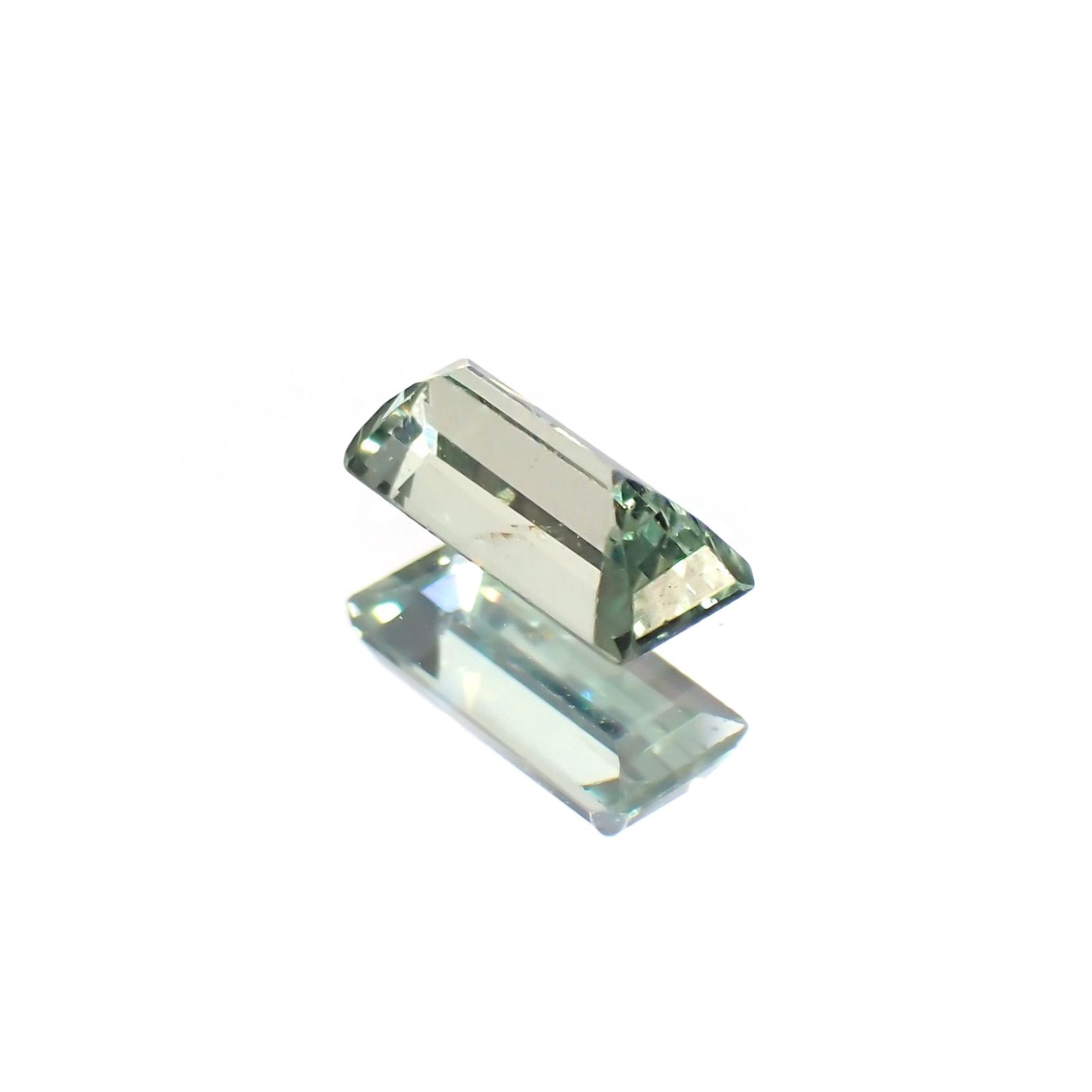 グリーンクリソベリル(宝石名クリソベリル)スリランカ/マダガスカル産 識別済 0.30ct / 5.3x2.5mm前後 [220114474]