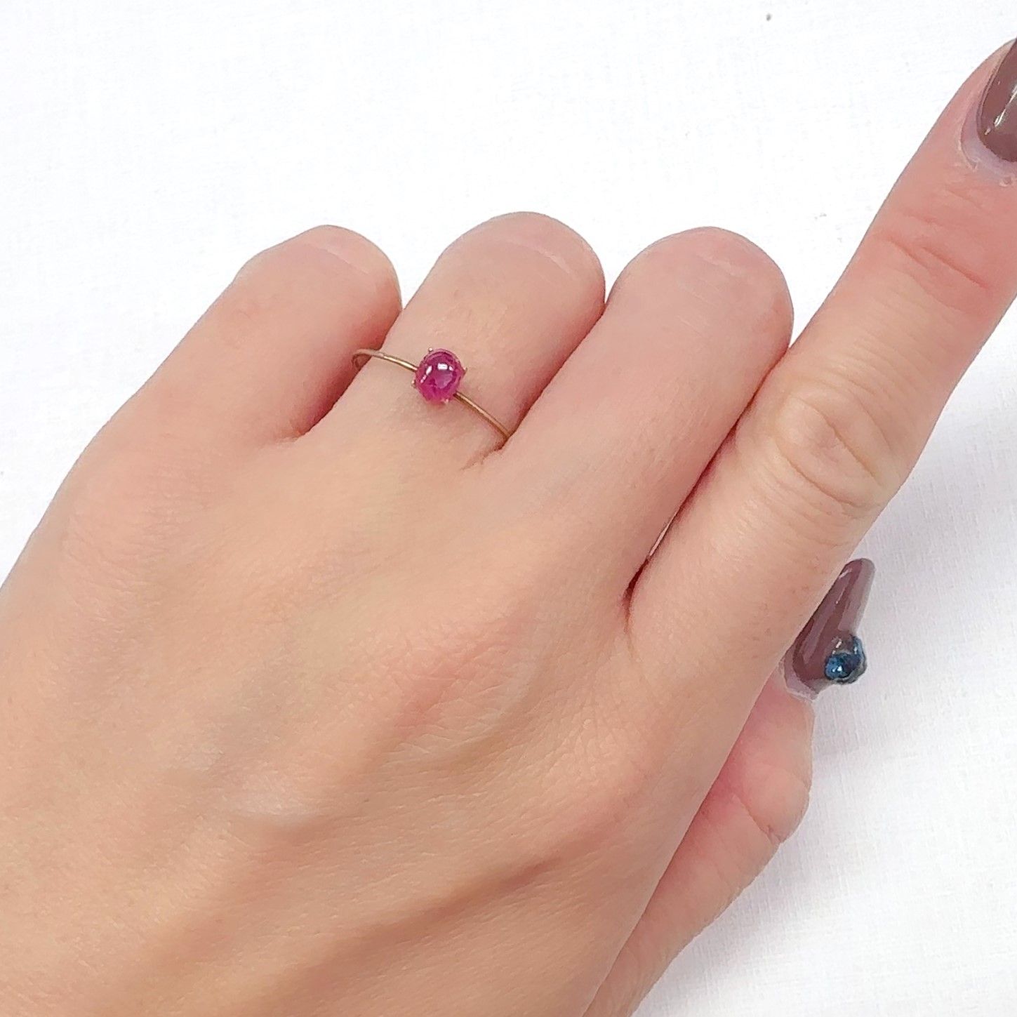 ルビー 非加熱(宝石名ルビー)ビルマ産 0.84ct 識別済[240628066]5.3x4mm前後