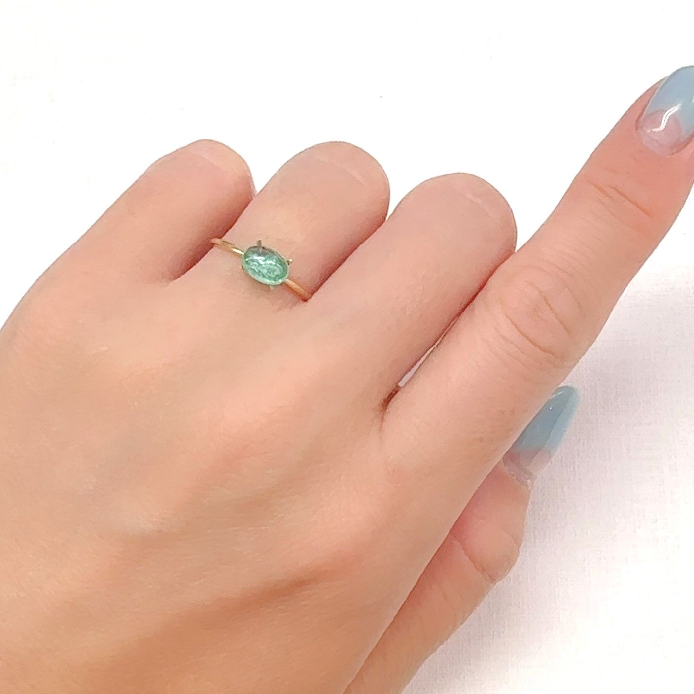 パライバトルマリン(宝石名トルマリン/別名パライバ・トルマリン)ブラジル・キントス鉱山産 0.76ct 識別済[240928729]7.1x5.1mm前後