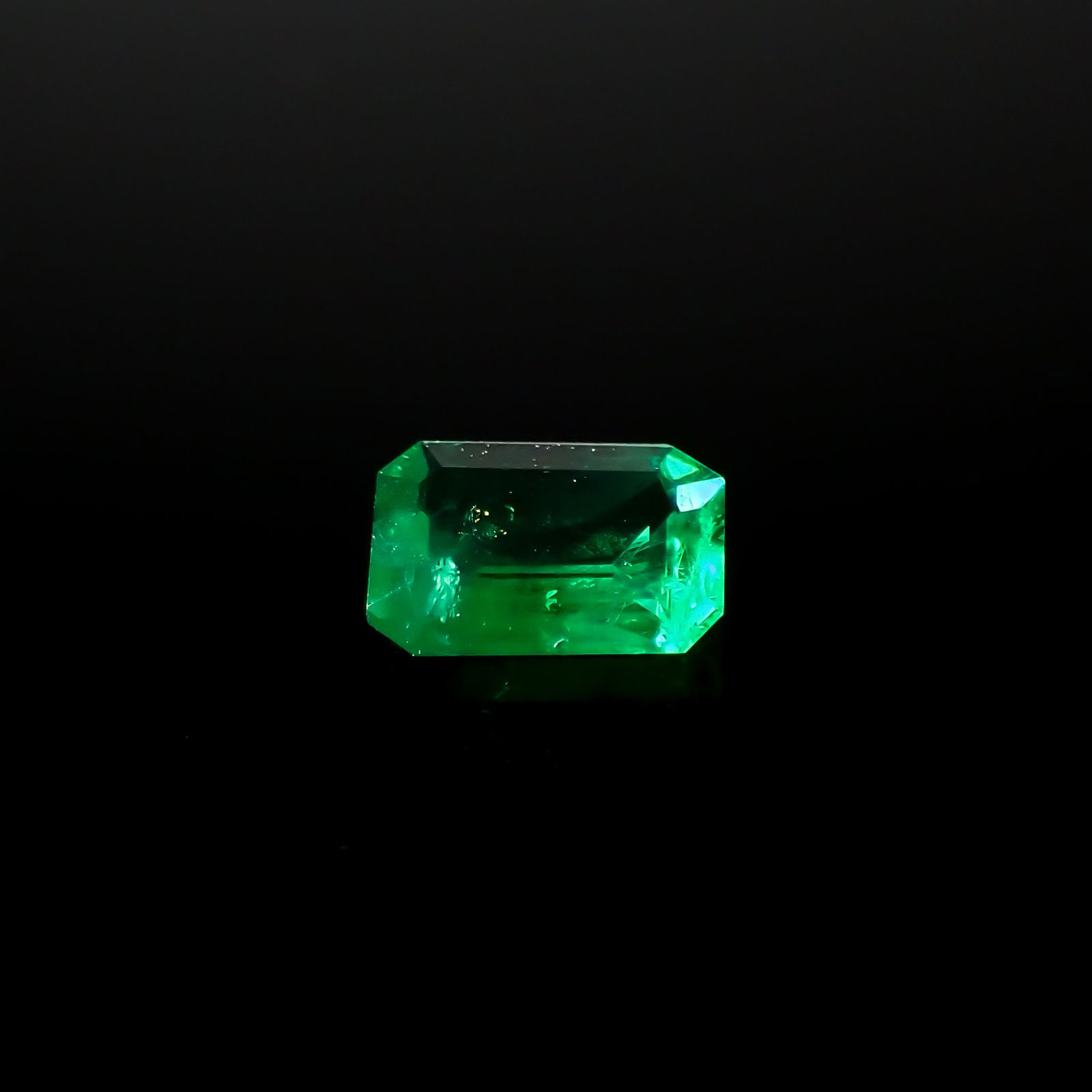 エメラルド コロンビア産 0.23ct[240427229]5x3.4mm前後