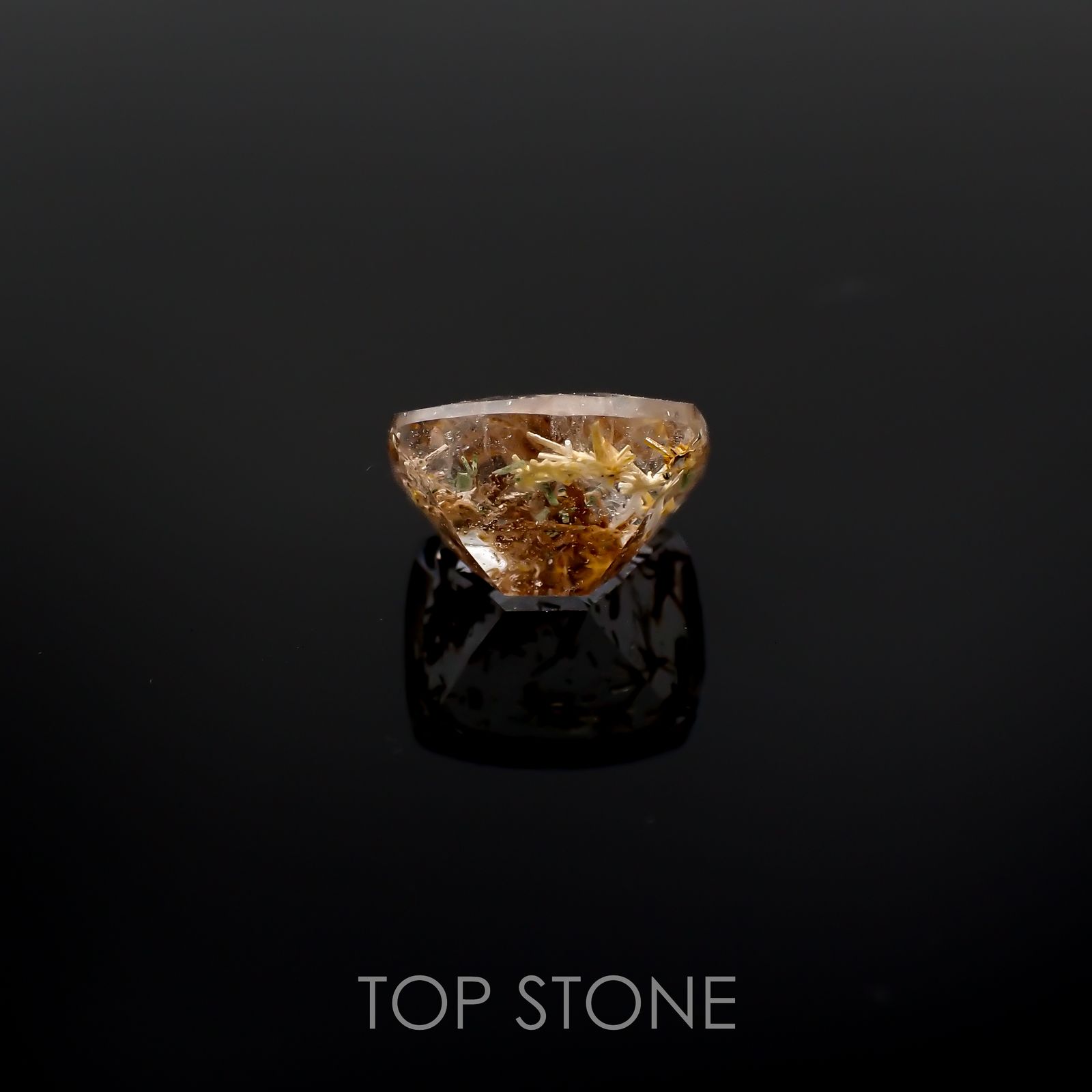 ヘデンベルジャイトインクォーツ インドネシア産 3.09ct[220917834]10.3x8.8mm前後