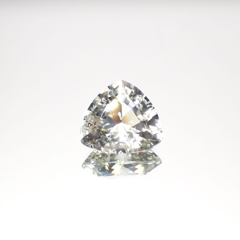 シリマナイト(宝石名シリマナイト)ビルマ産 7.532ct ソ付(彩珠)[221219728]12.6x13.7mm前後